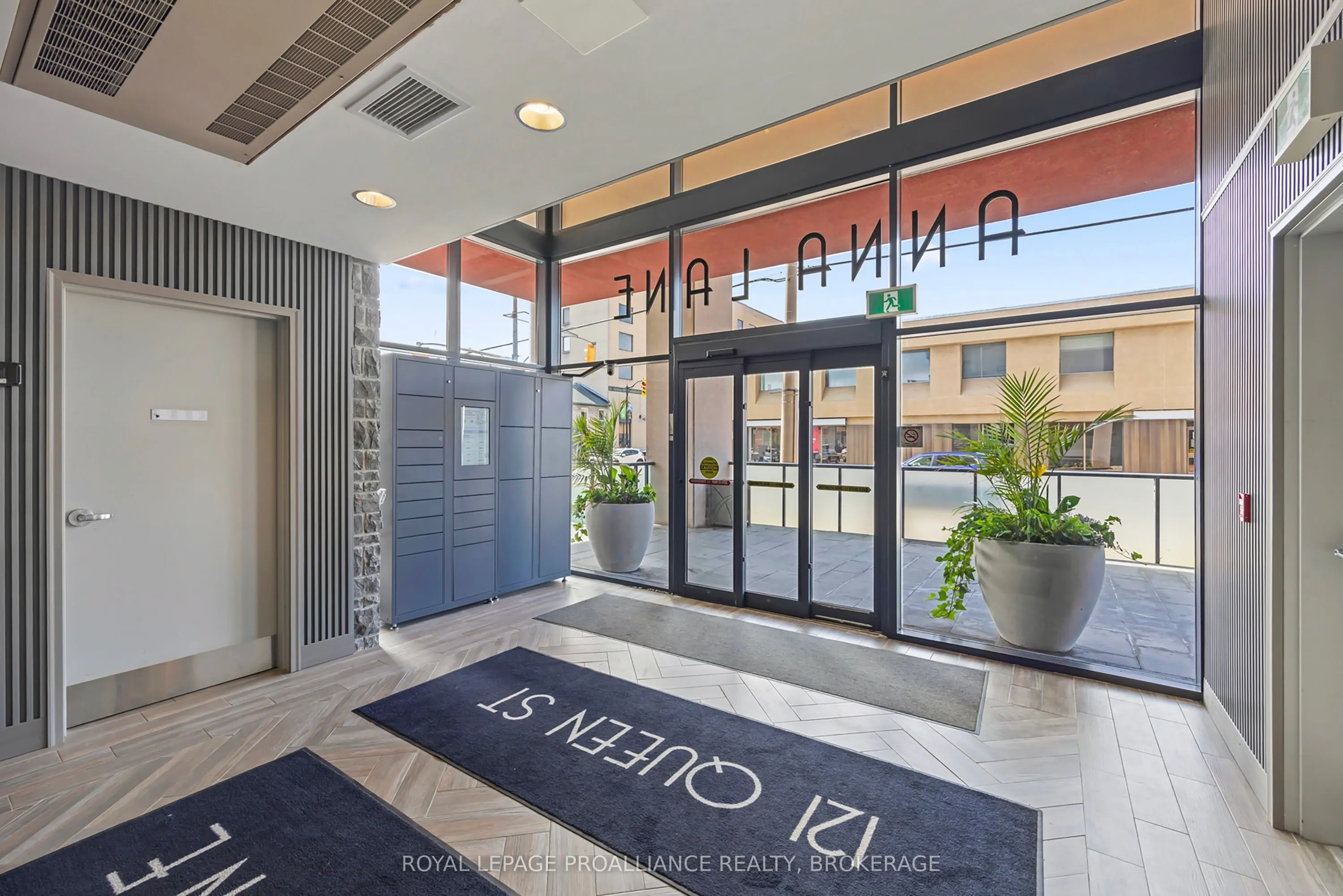 121 Queen Street #501