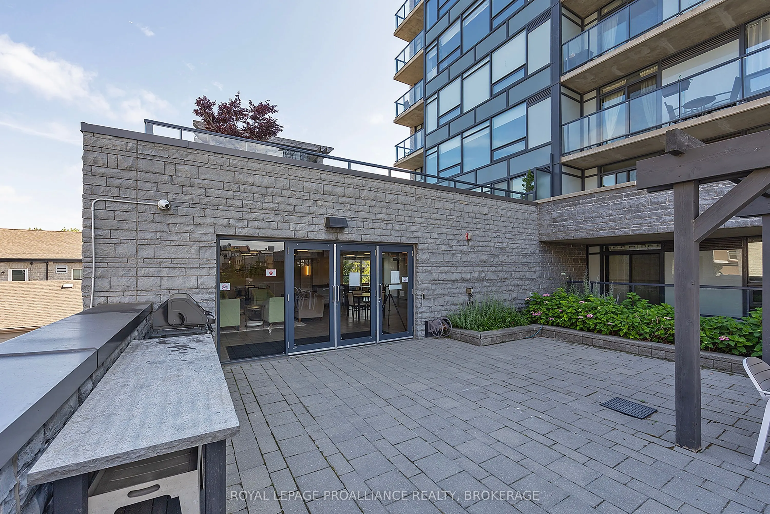 121 Queen Street #501