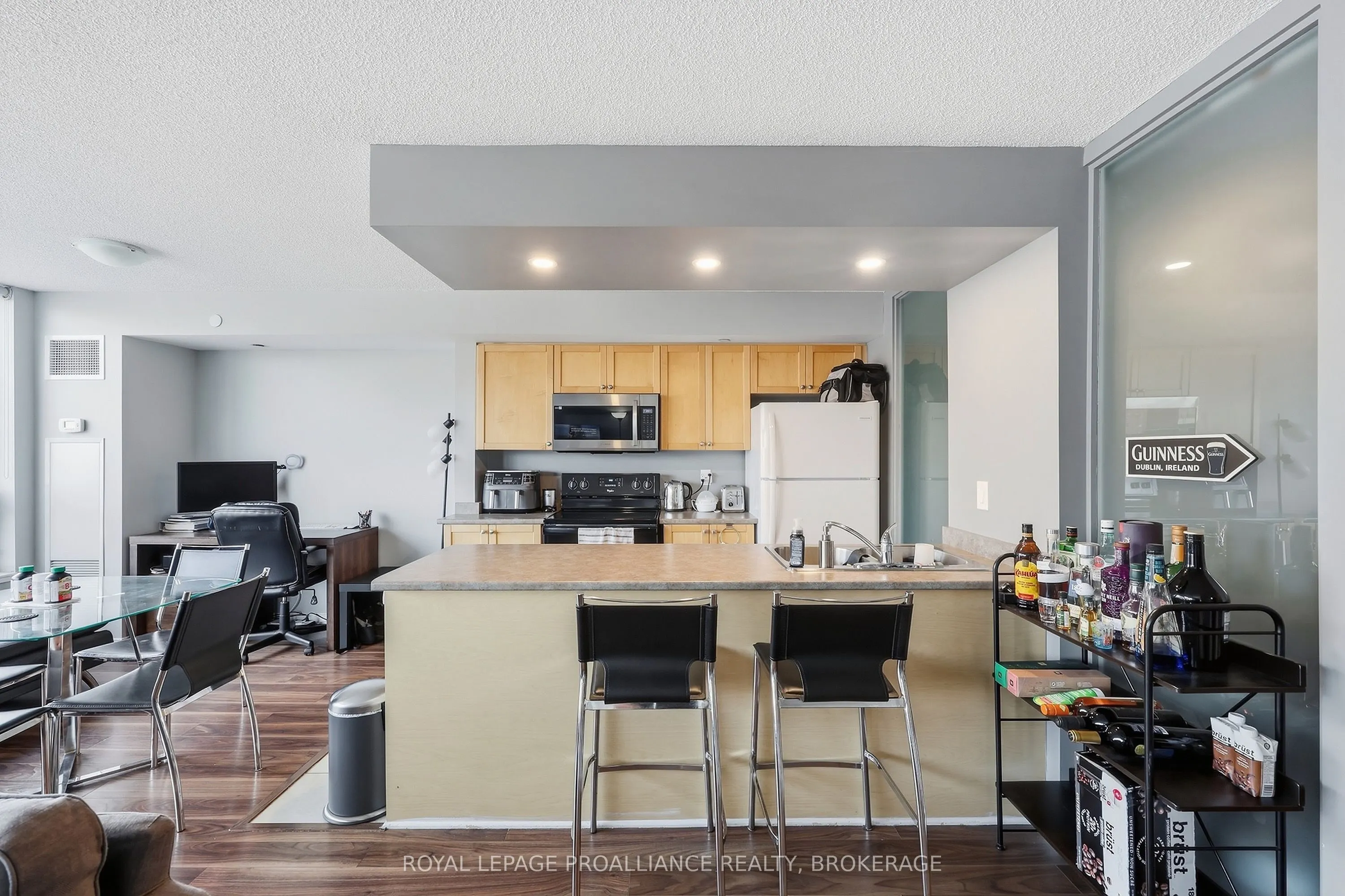 121 Queen Street #501