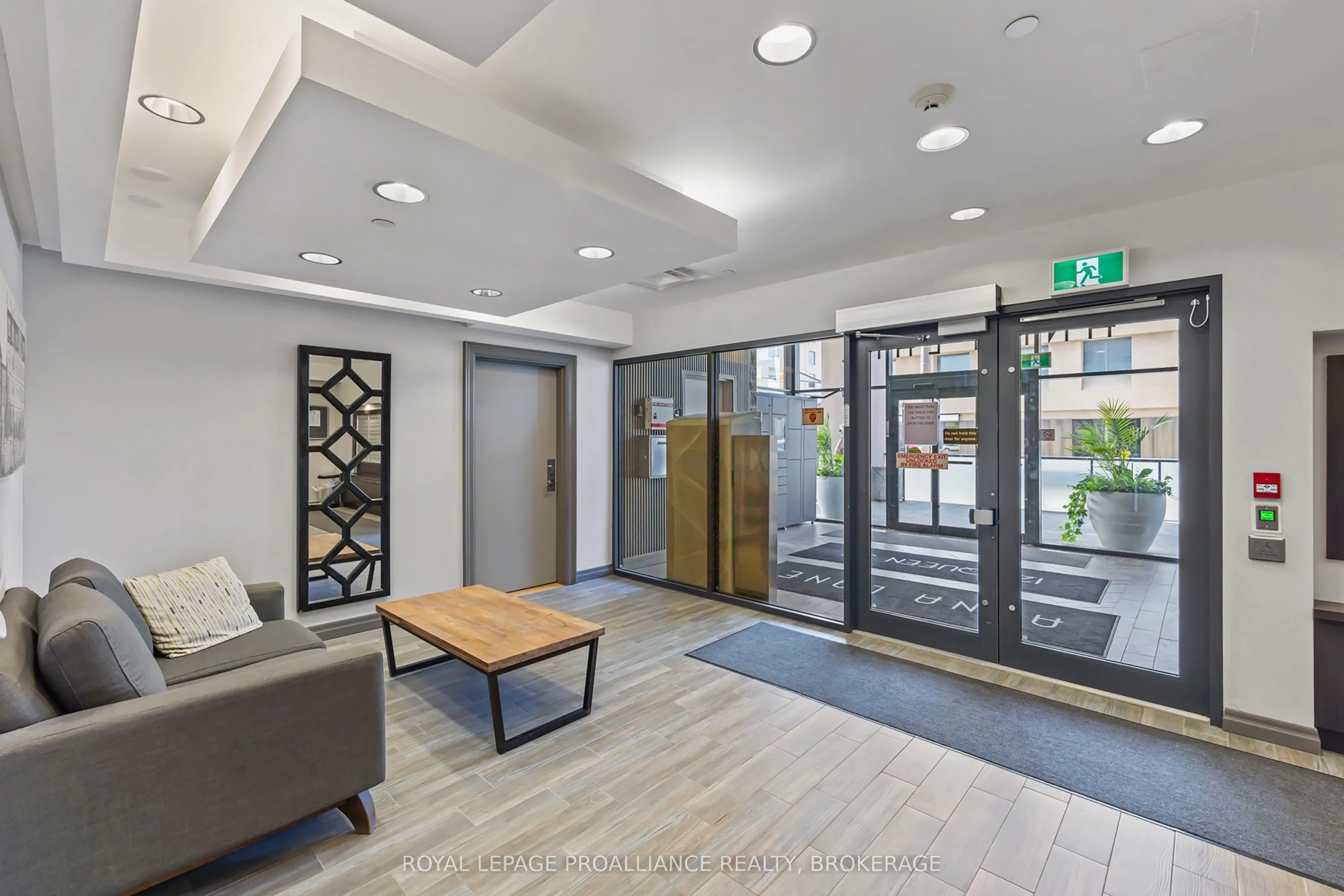 121 Queen Street #501