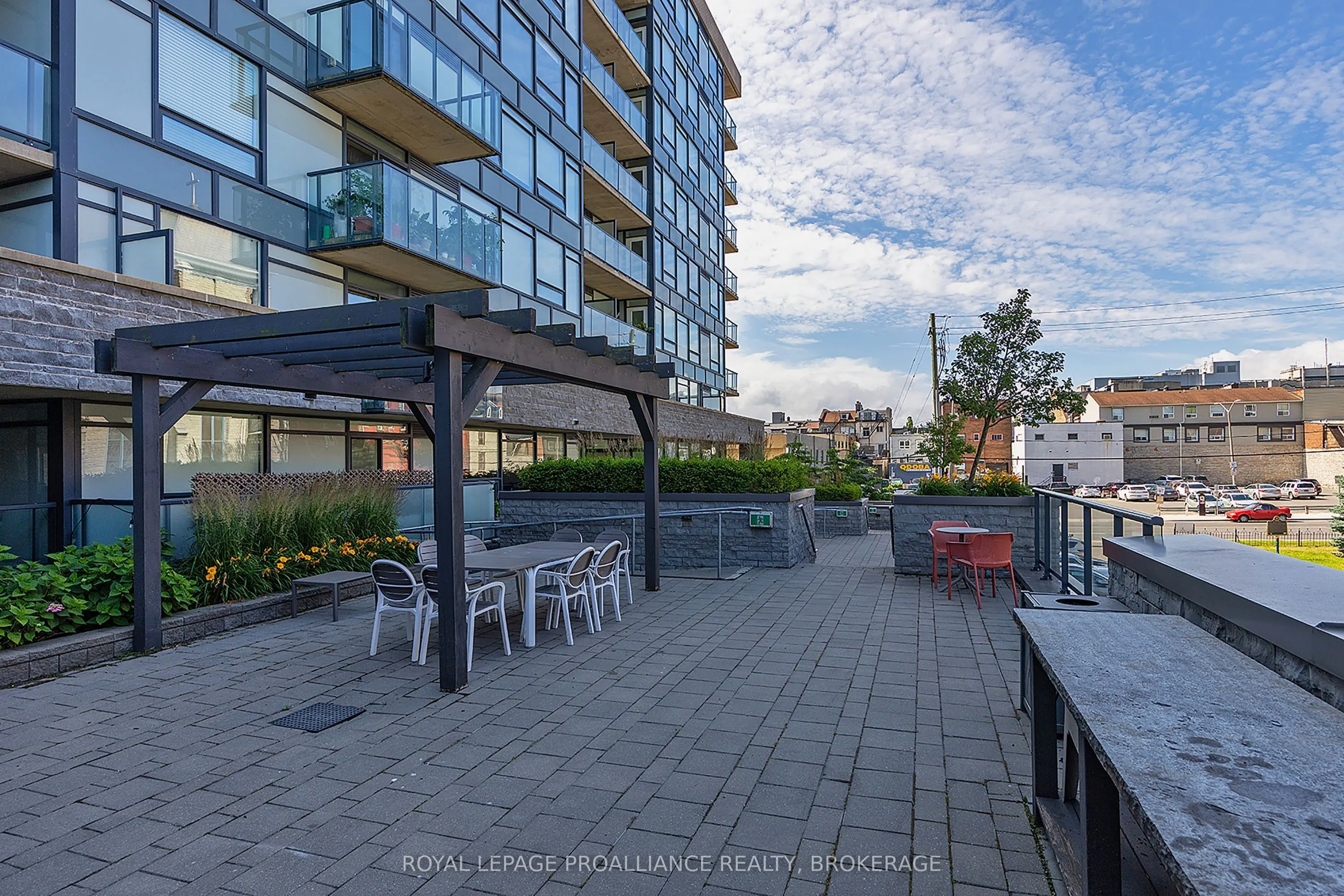 121 Queen Street #501