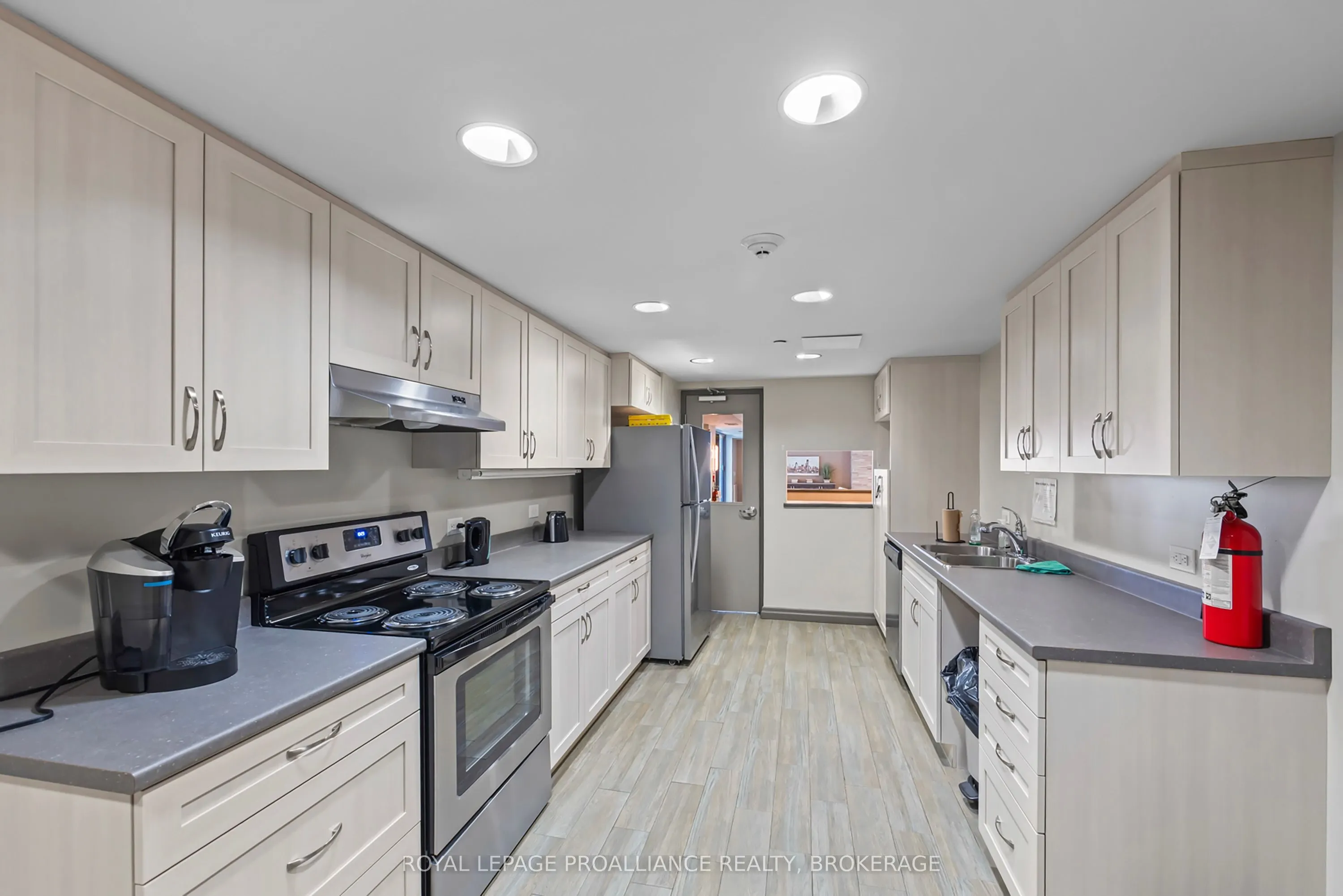 121 Queen Street #501