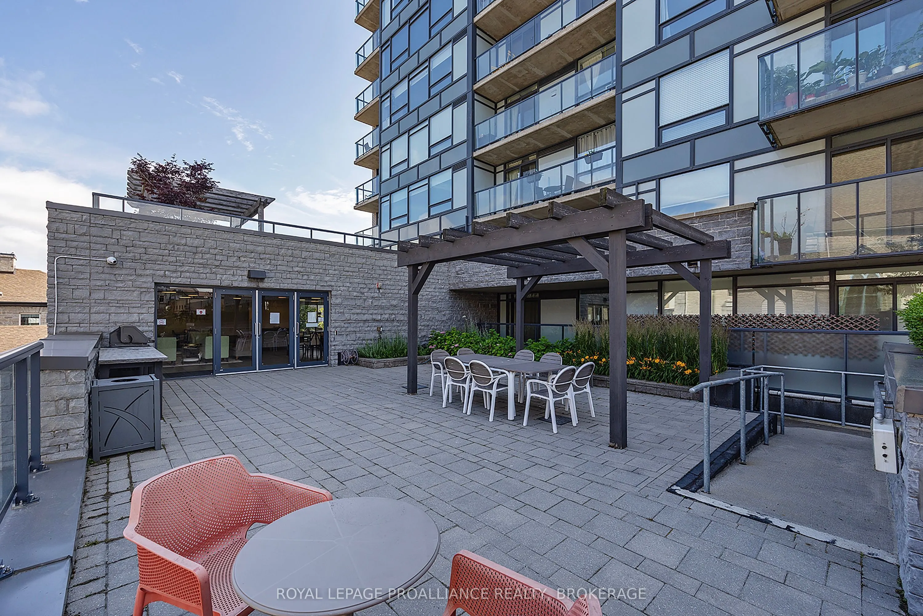 121 Queen Street #501