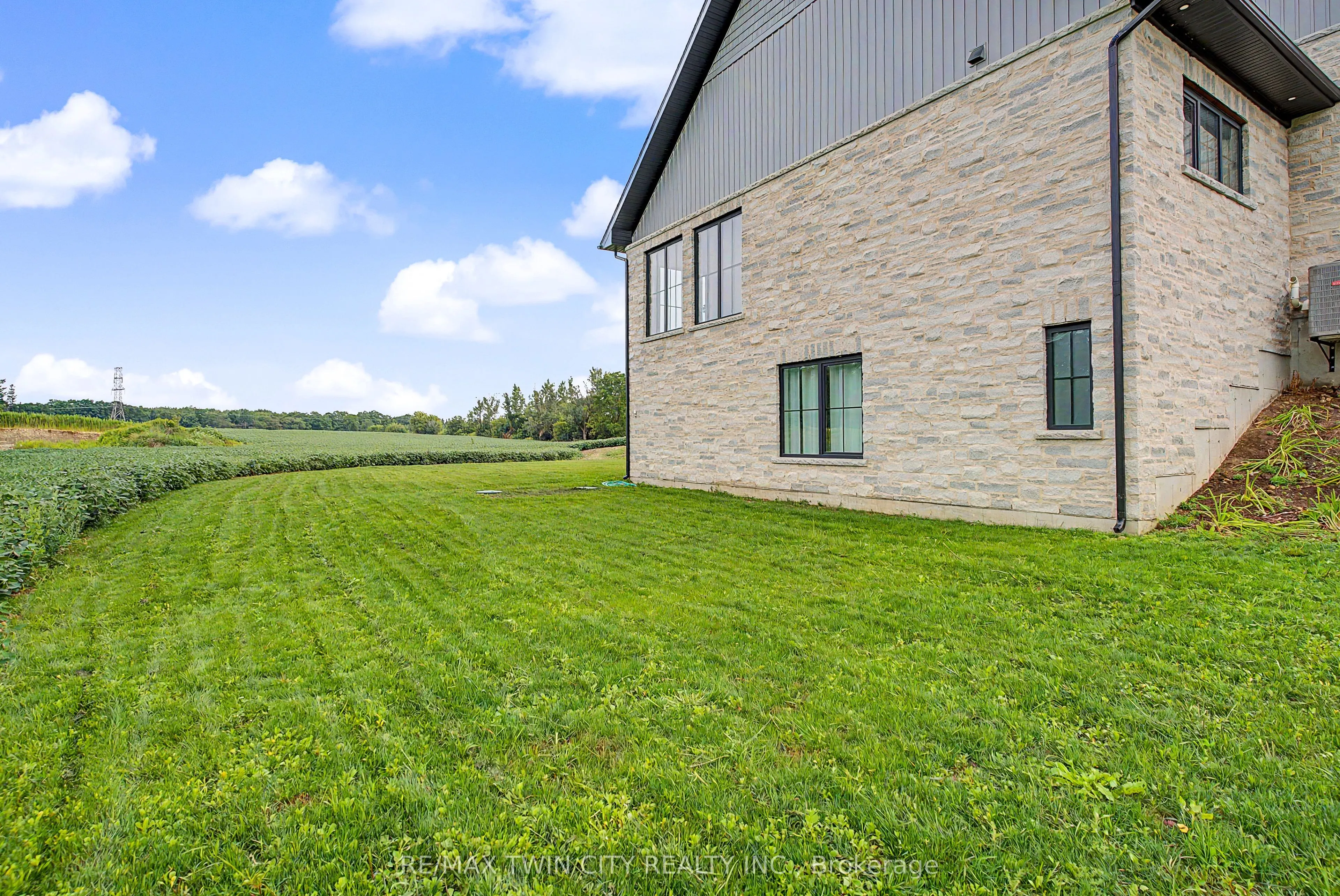742 Country Squire Road
