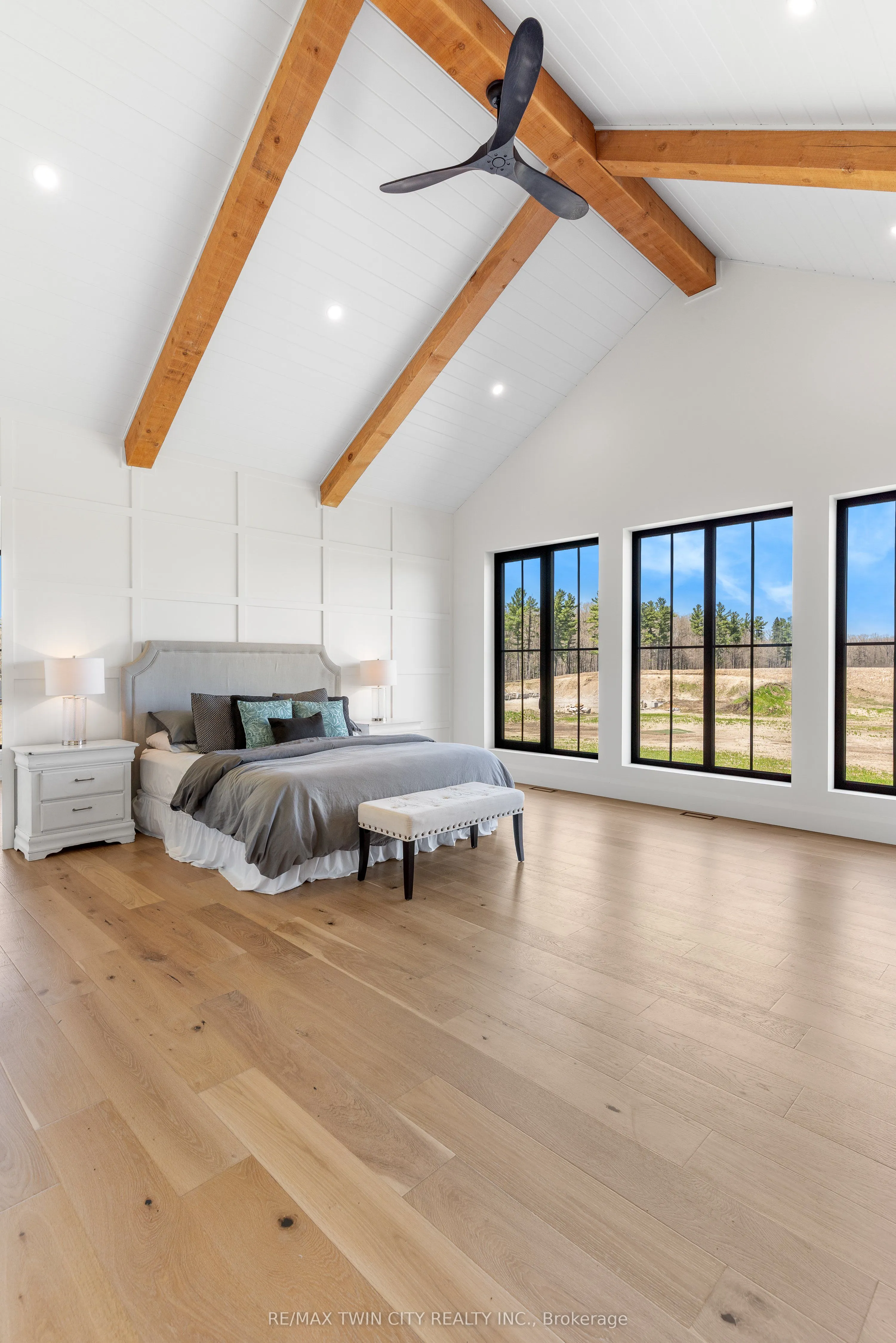 742 Country Squire Road