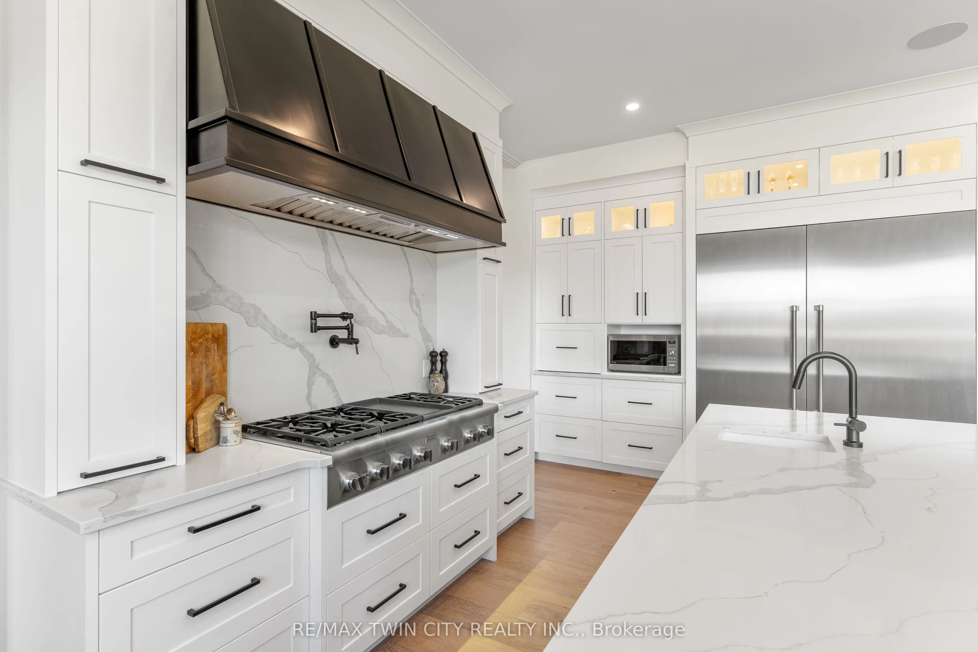 742 Country Squire Road