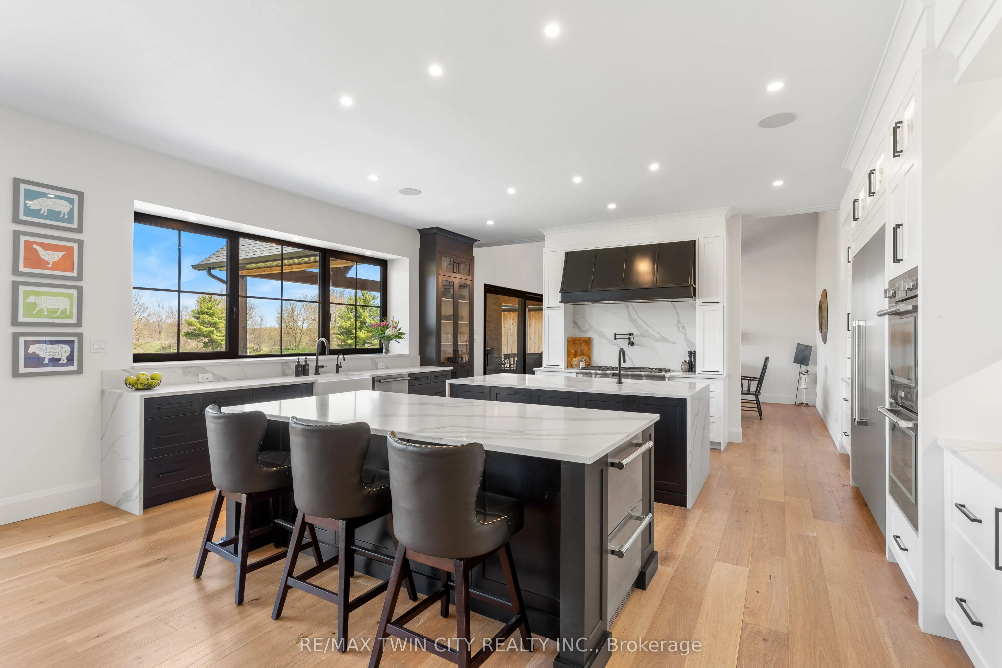742 Country Squire Road