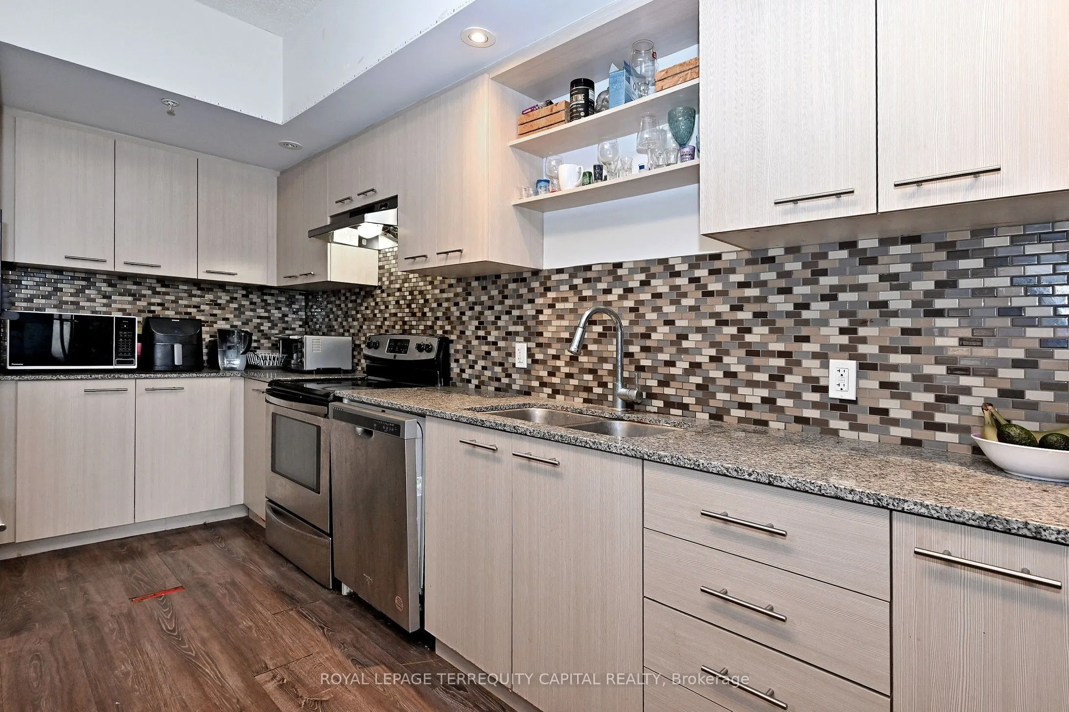 8 Hickory Street #803