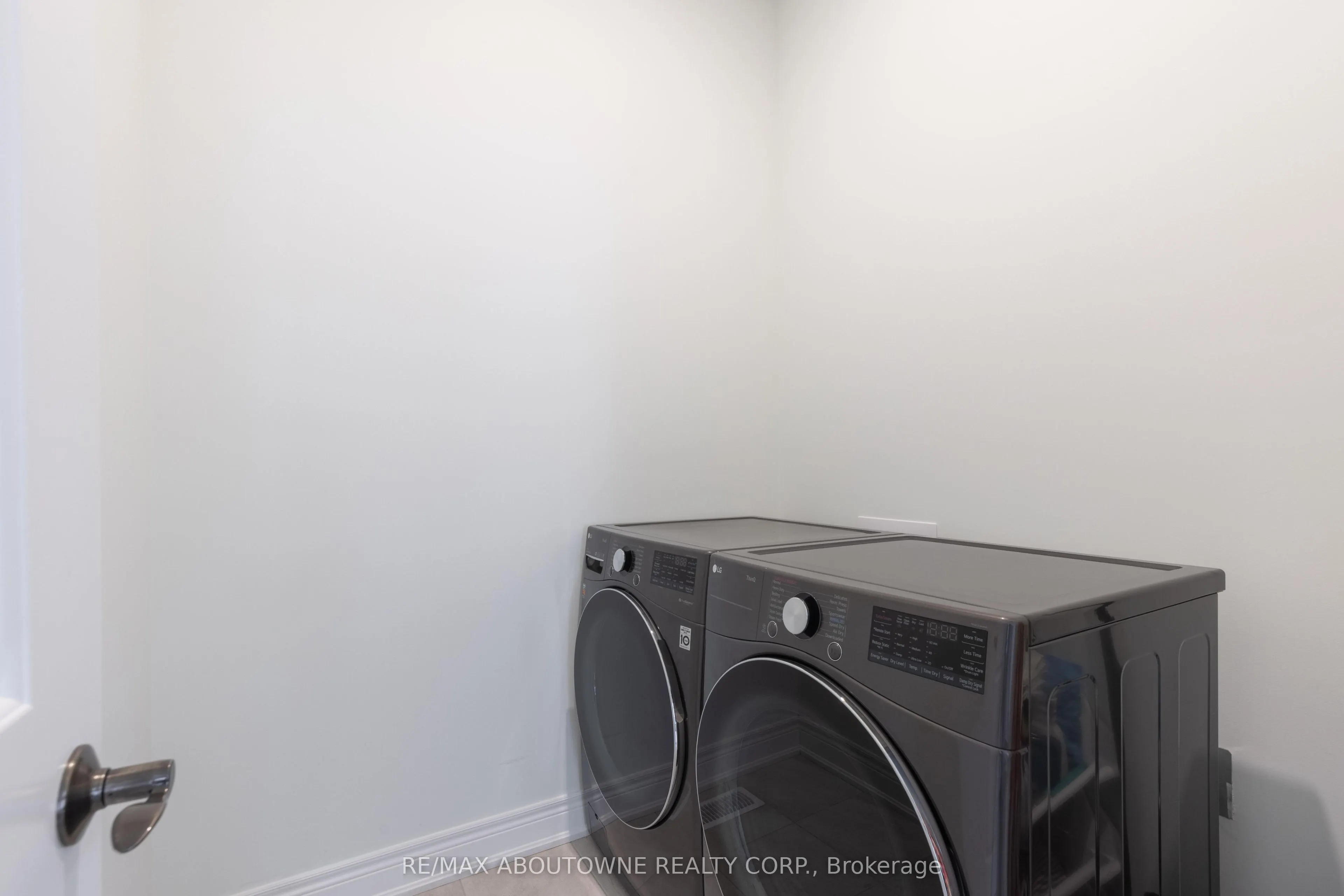 21 Sassafras Row #17