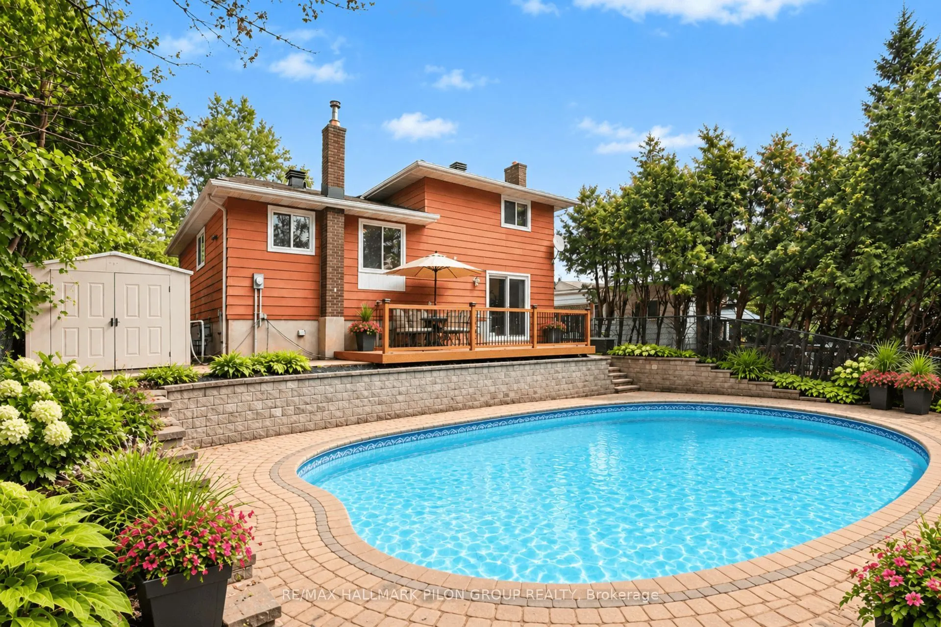 16 Eastpark Drive