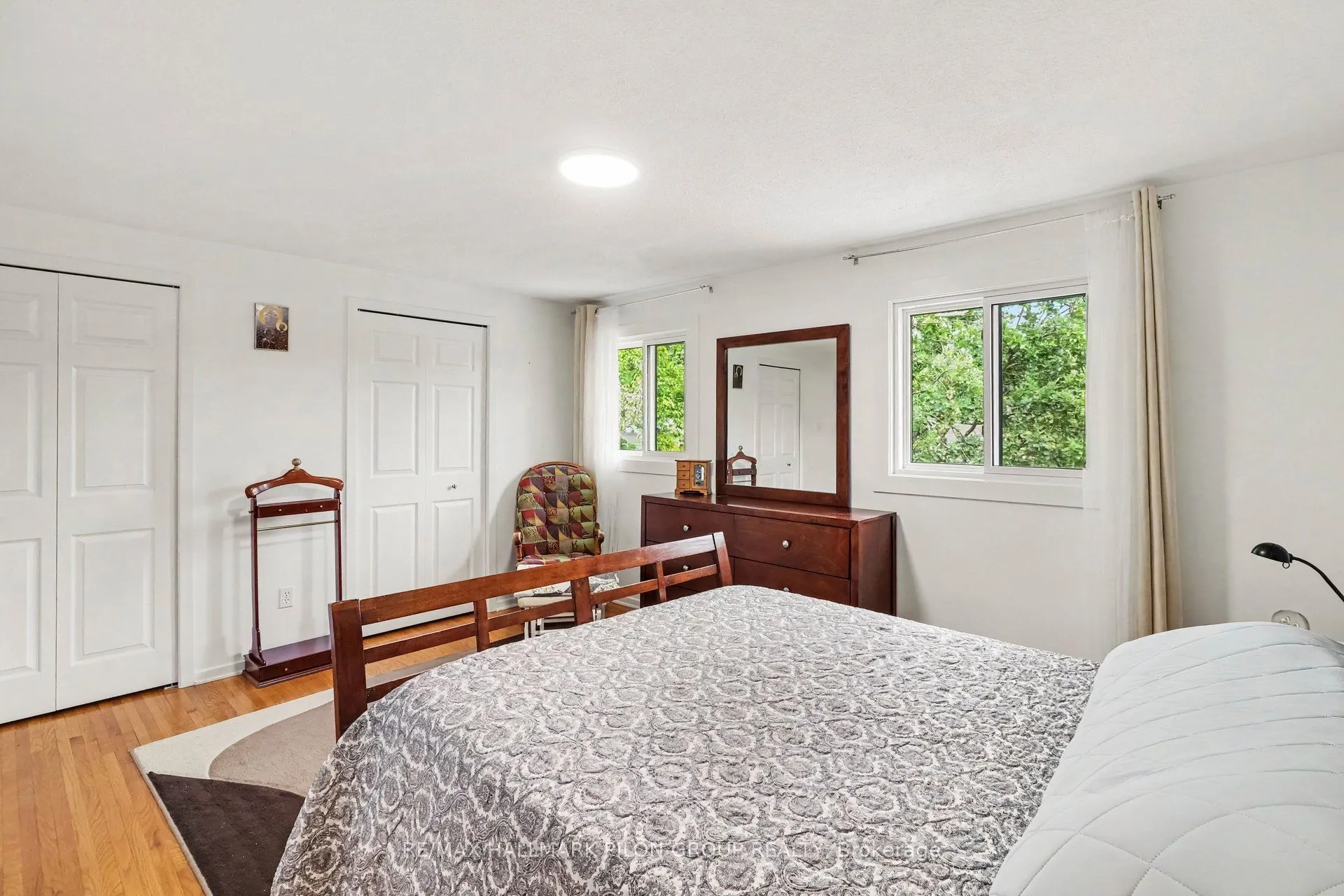 16 Eastpark Drive