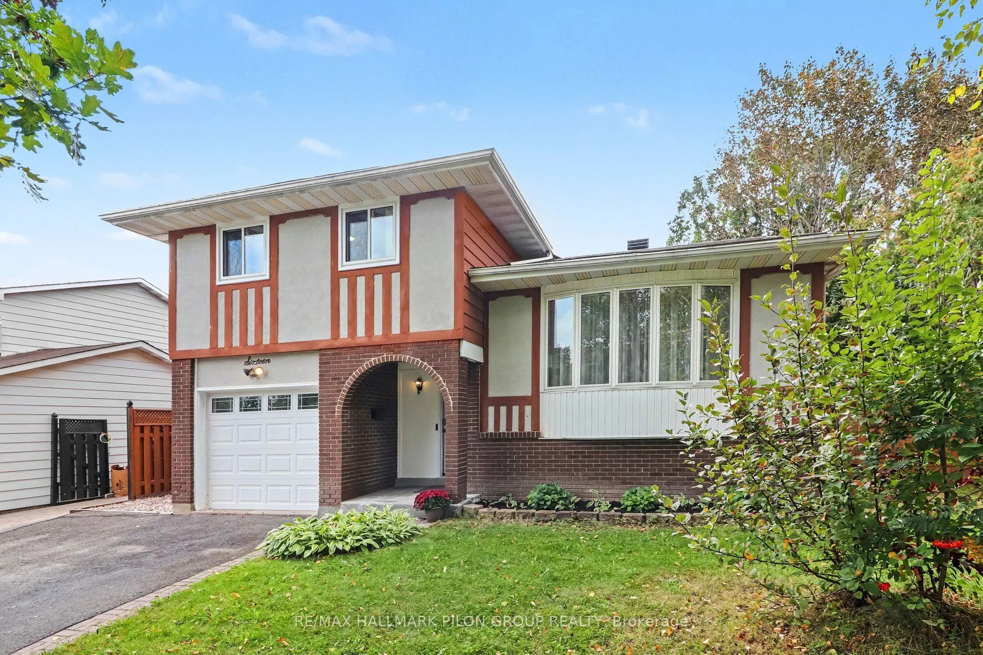 16 Eastpark Drive