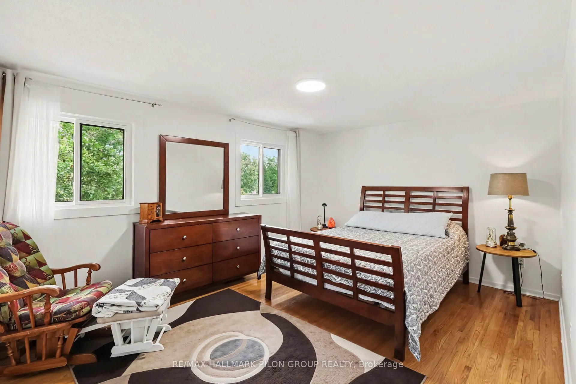 16 Eastpark Drive