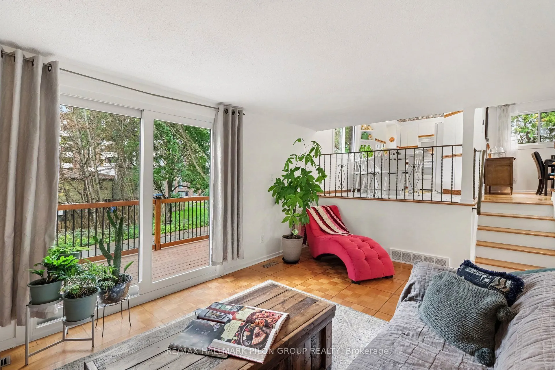 16 Eastpark Drive