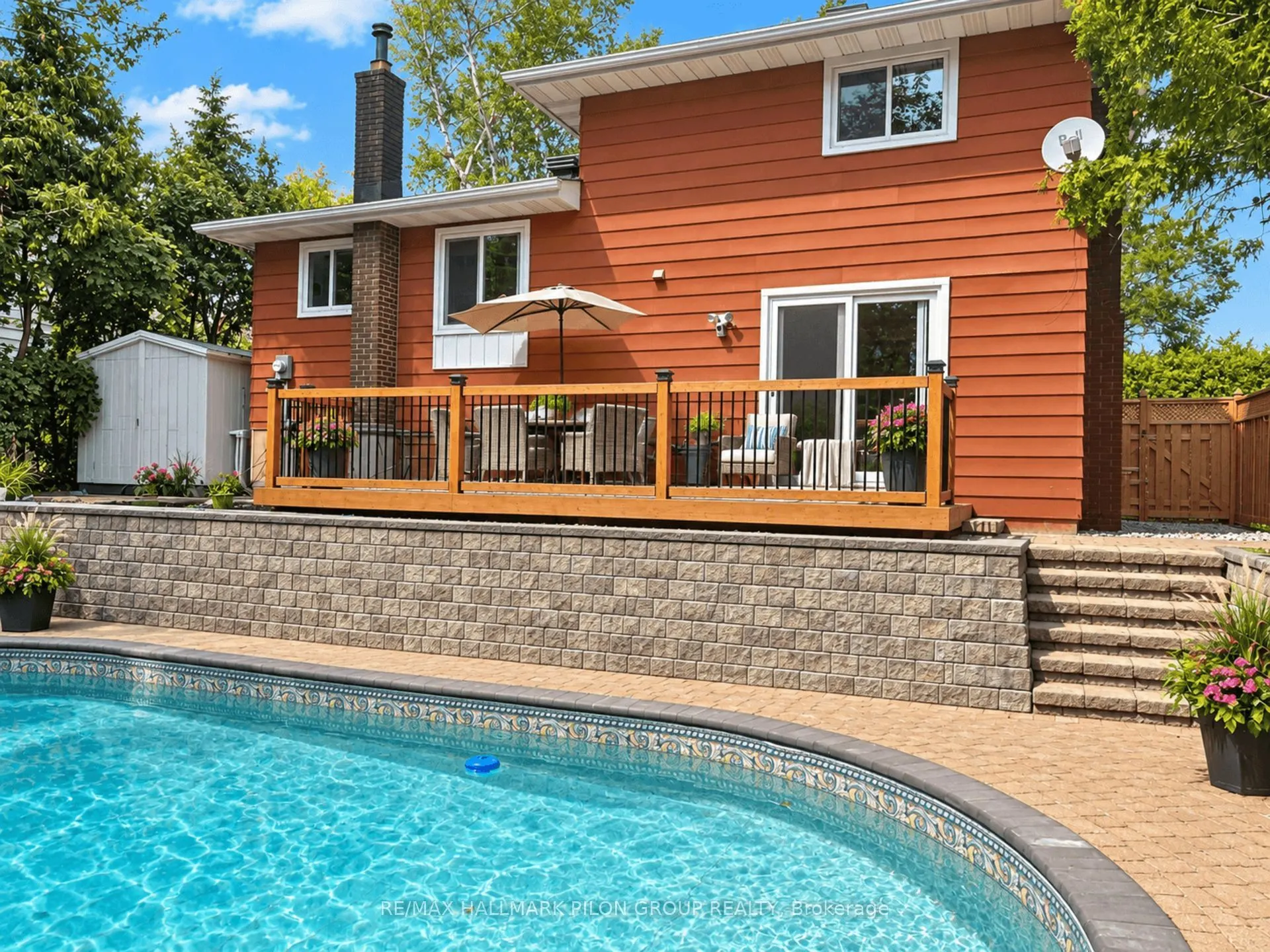 16 Eastpark Drive