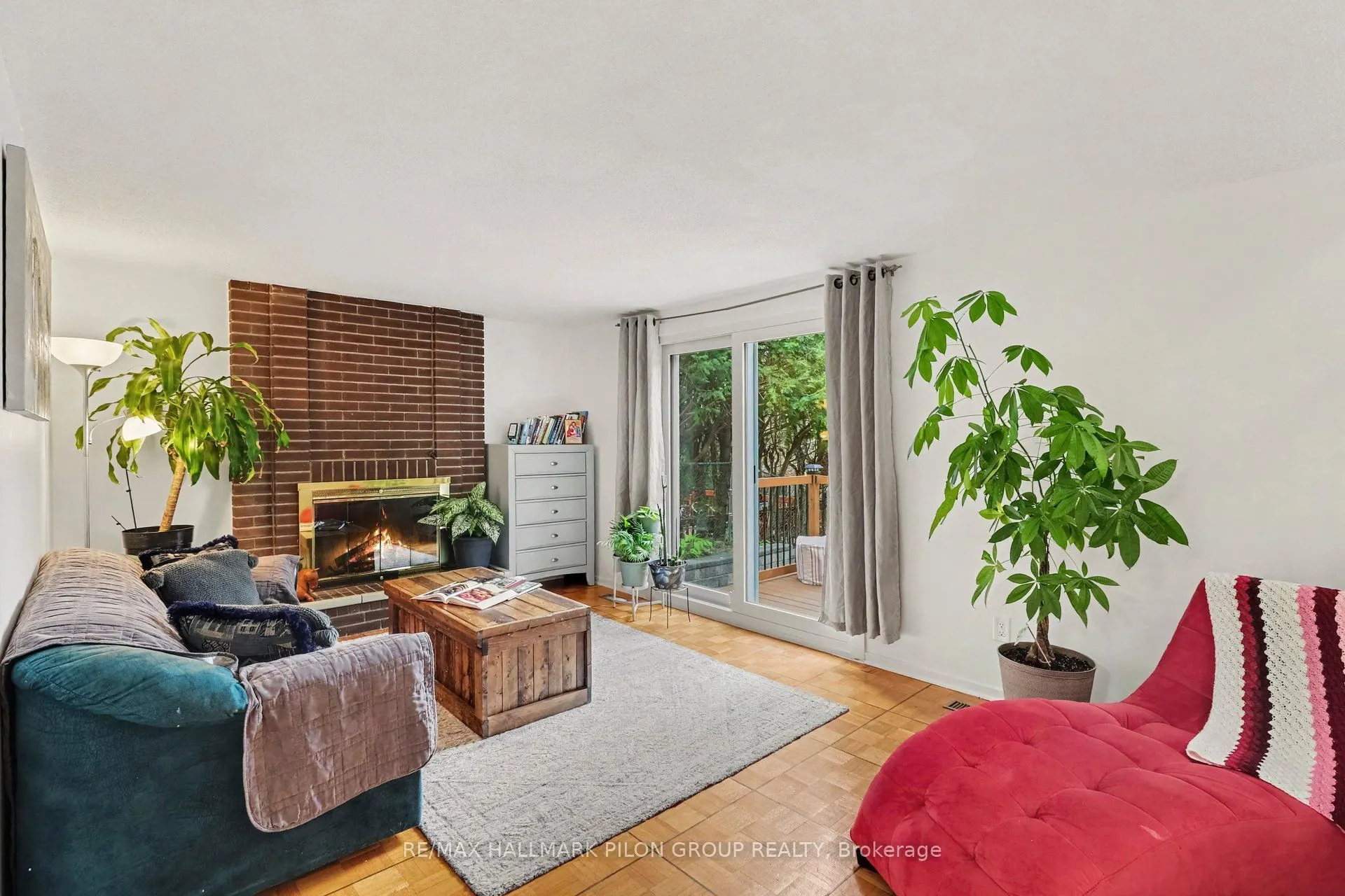 16 Eastpark Drive