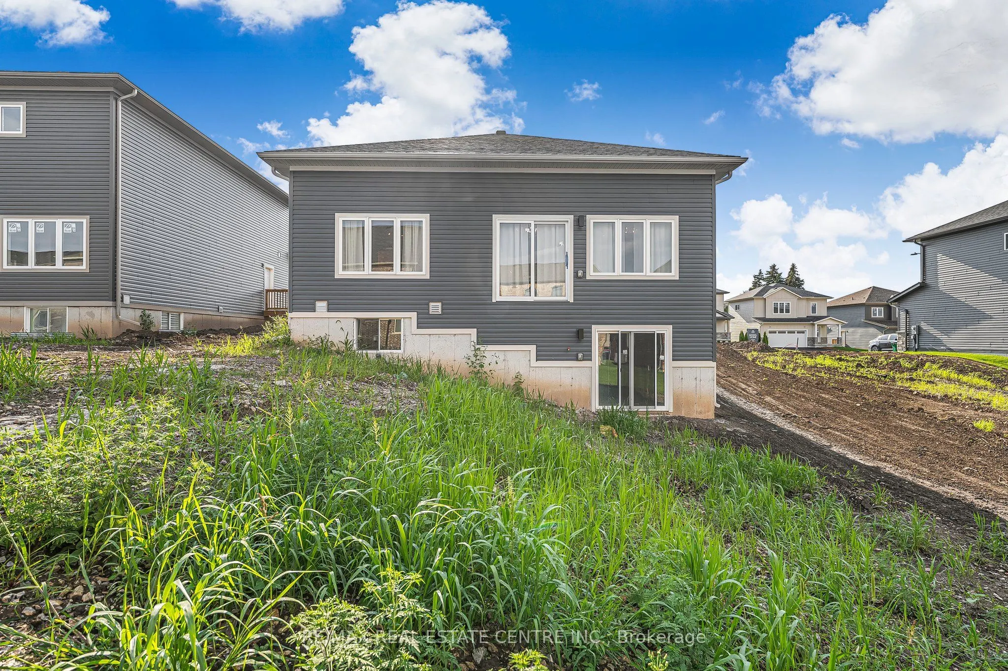 99 Hillcrest Road