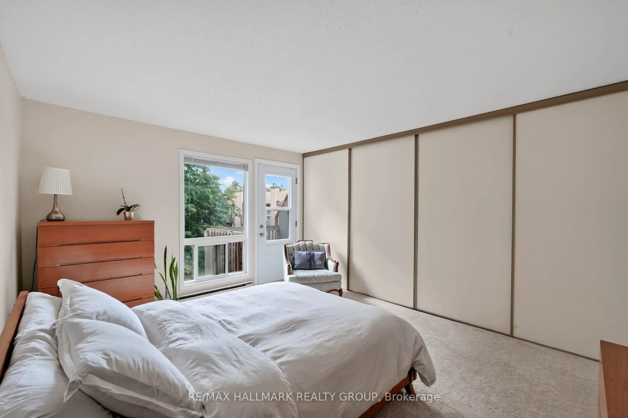 6786 Jeanne Darc Boulevard N #B