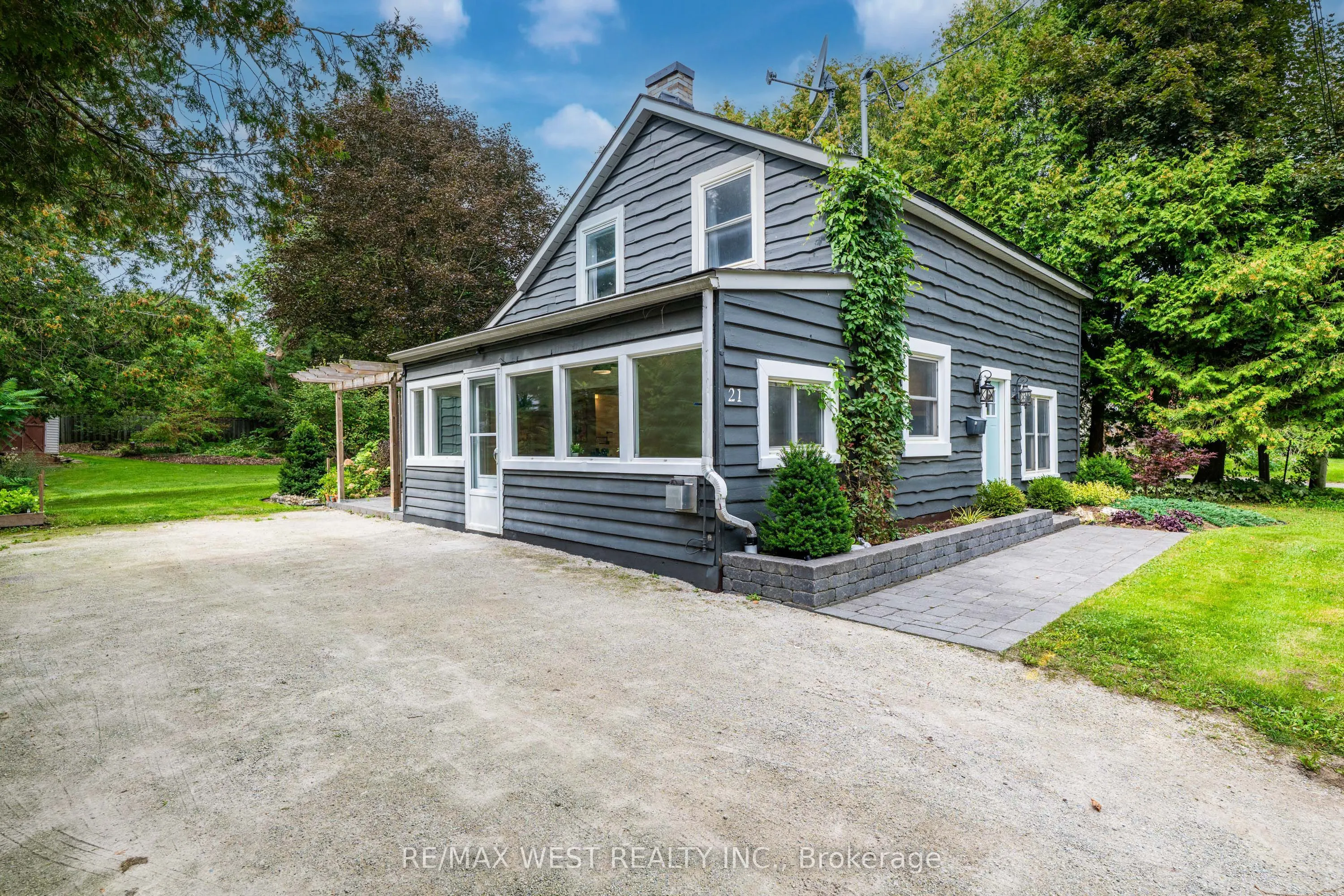 21 Mill Street