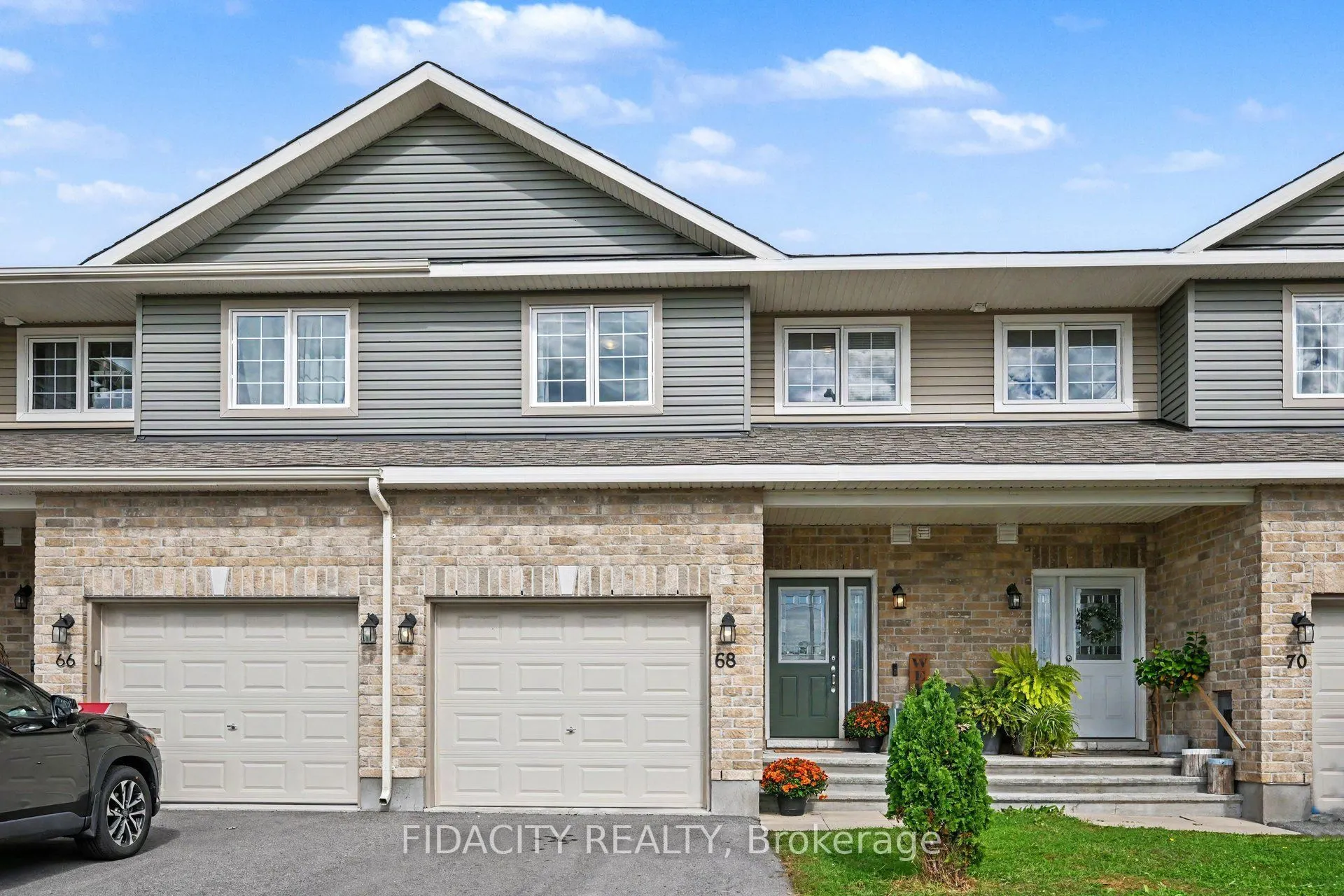 68 Vimy Ridge Crescent