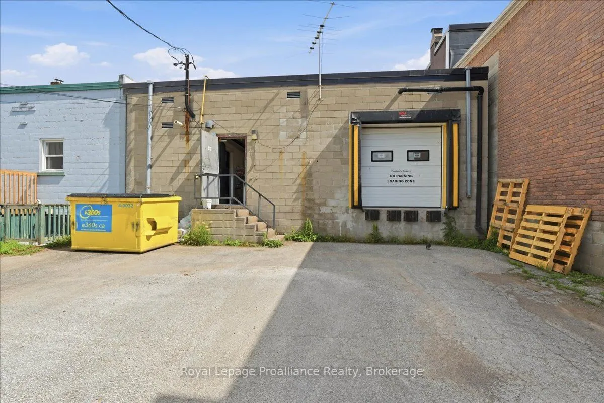 61 Bridge Street E