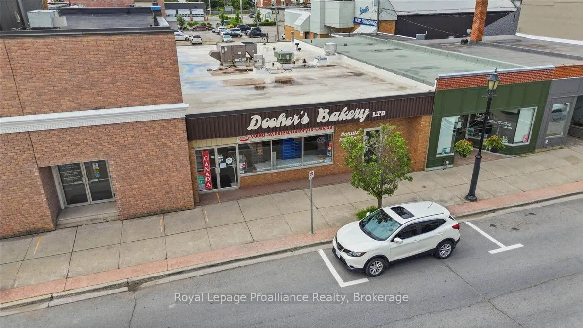 61 Bridge Street E