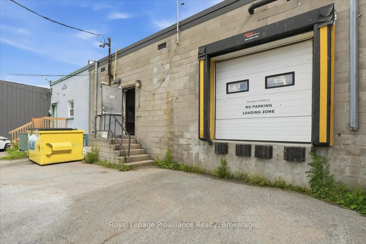 61 Bridge Street E