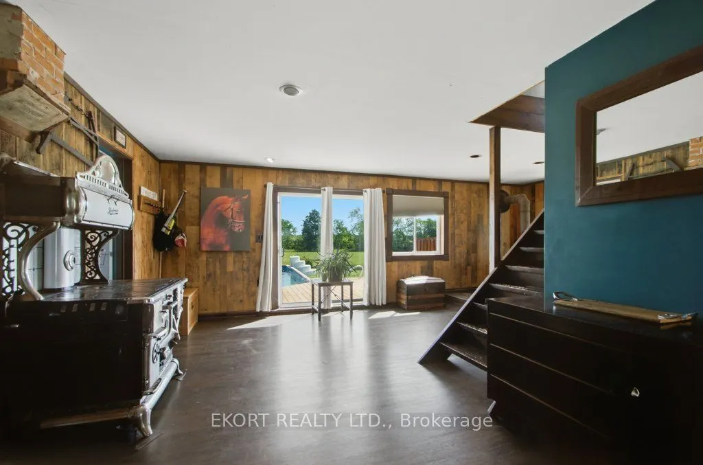 272 Coutts Road