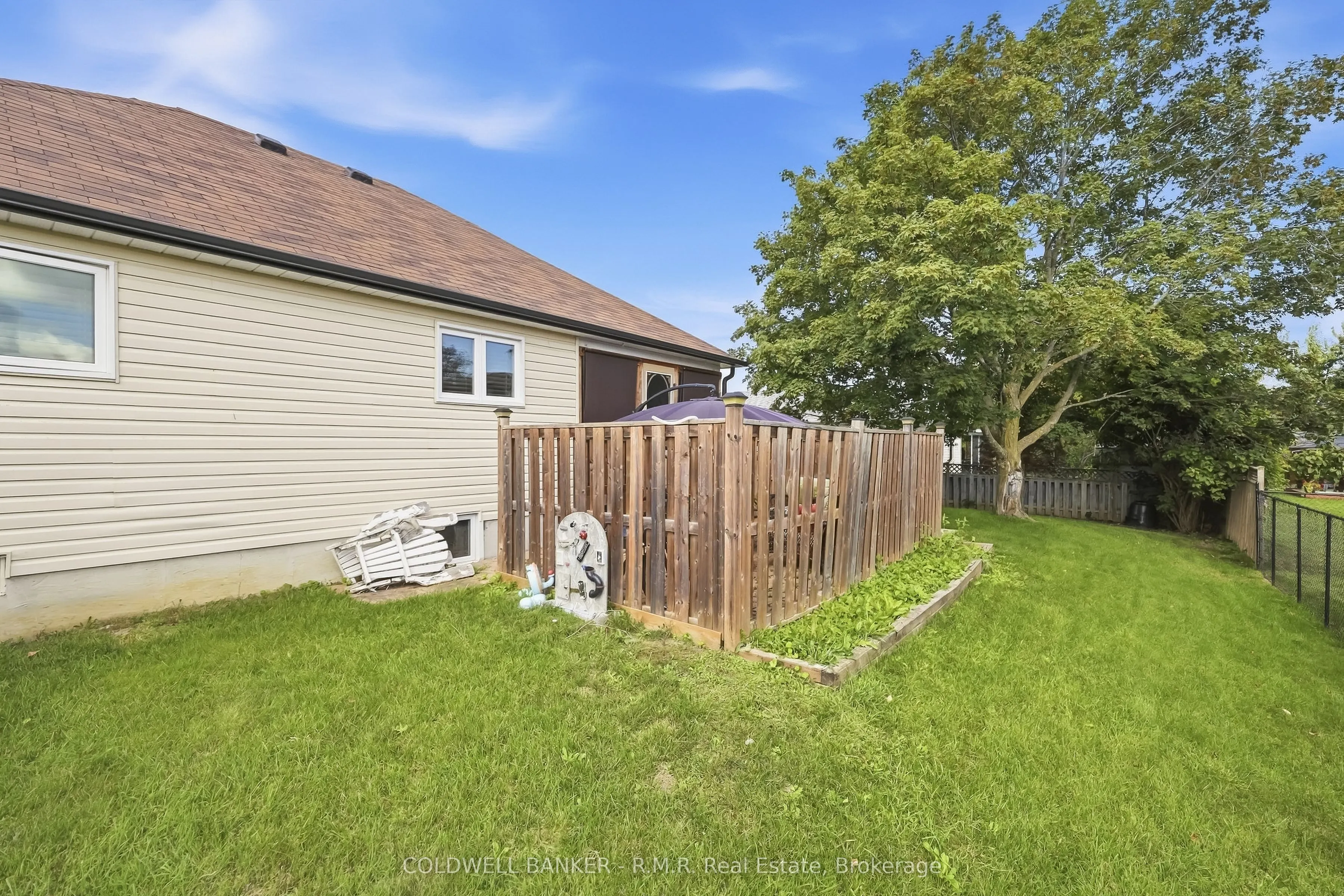 25 Cedar Court