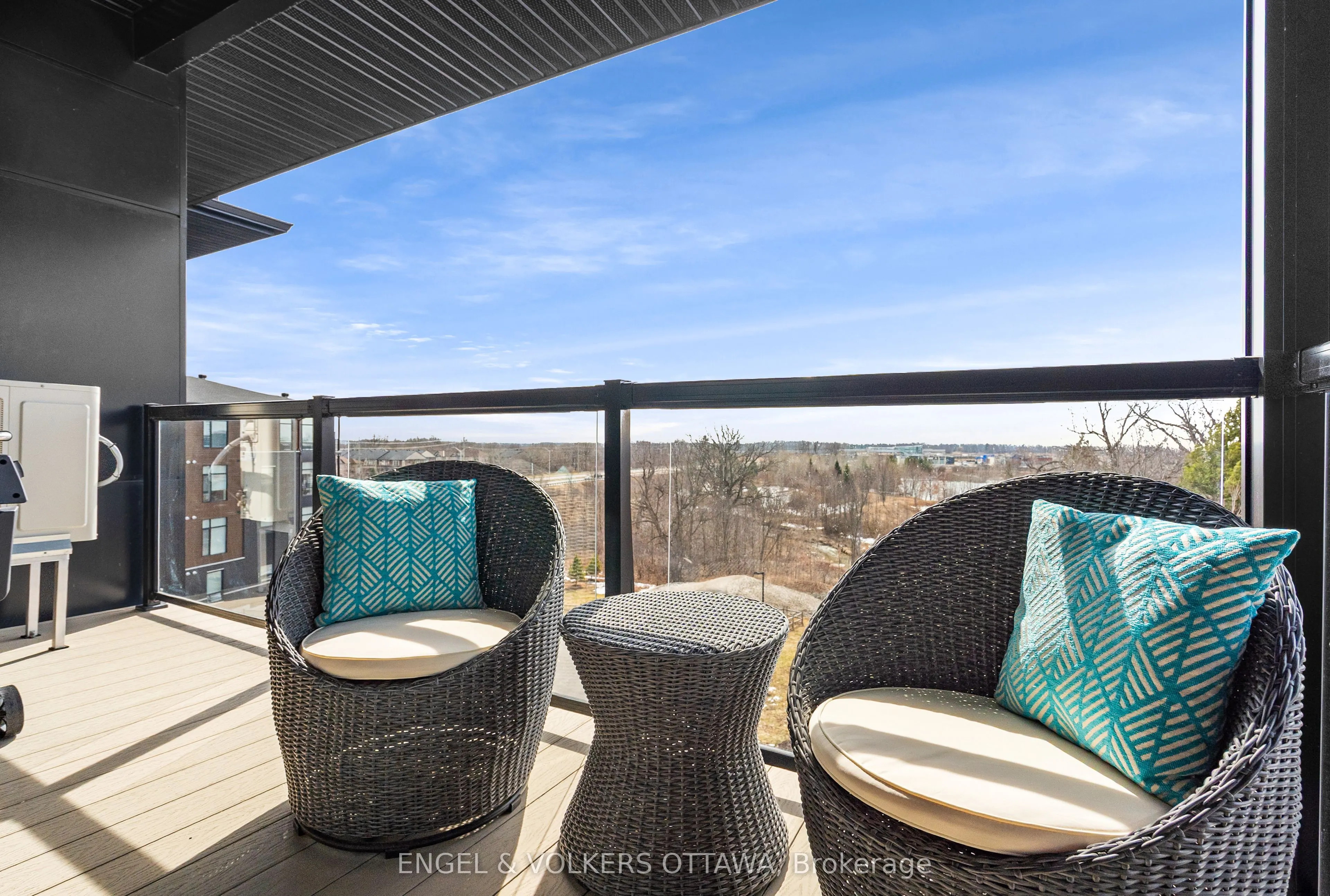 110 Cortile Private #402
