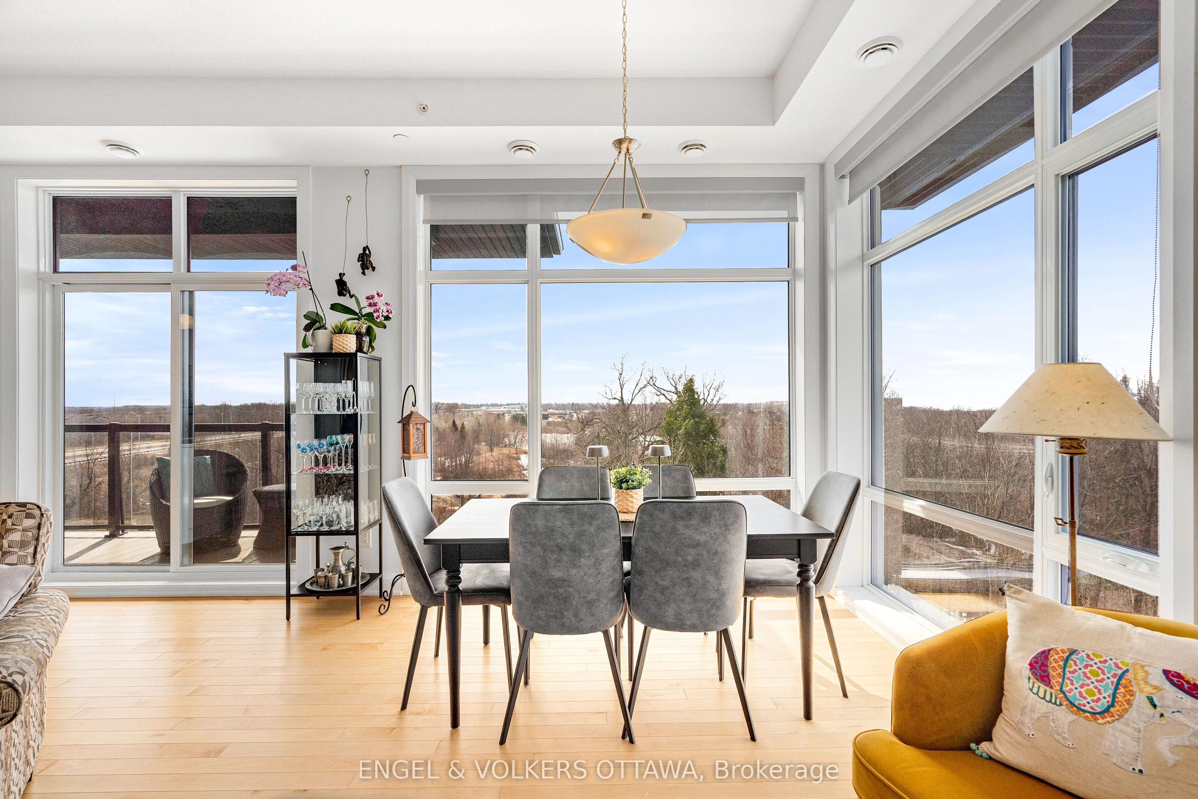 110 Cortile Private #402