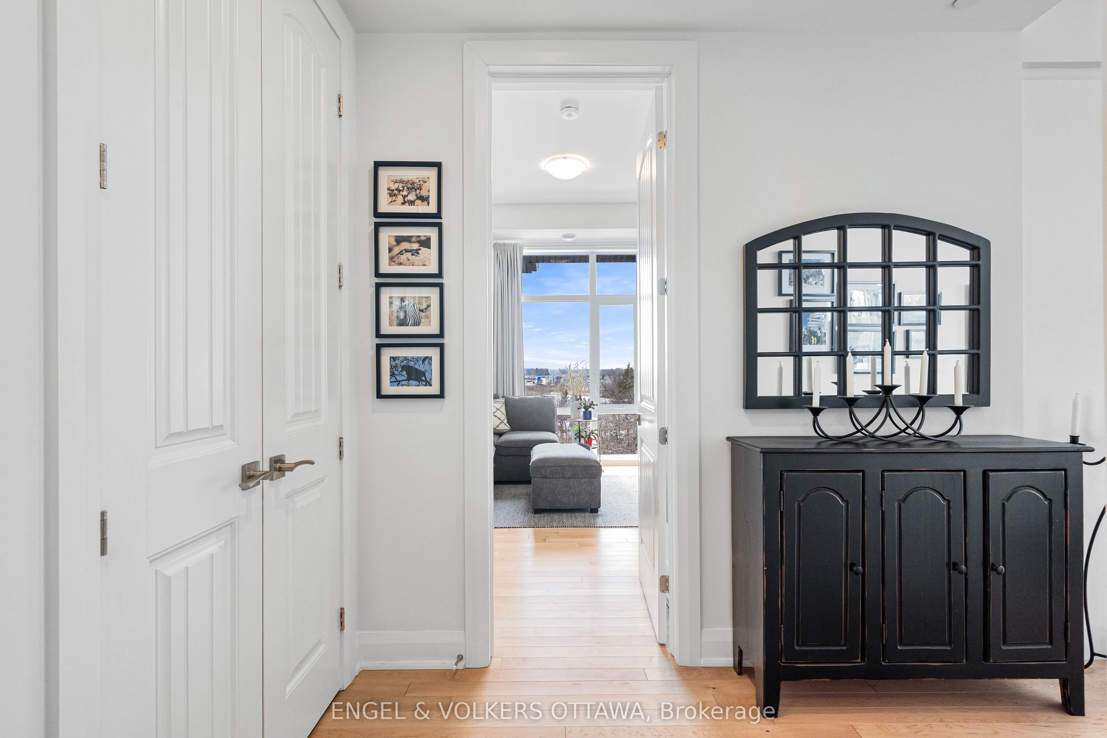 110 Cortile Private #402