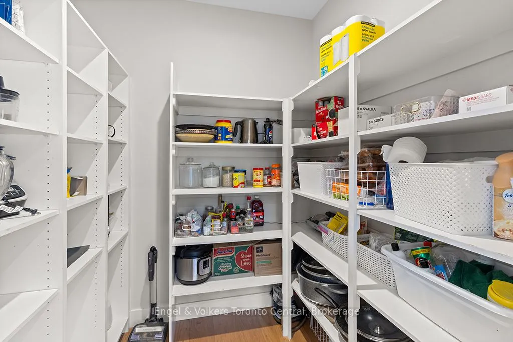 515 4th Street W
