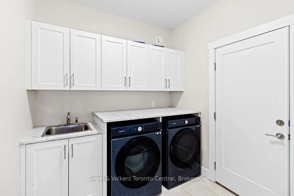 515 4th Street W