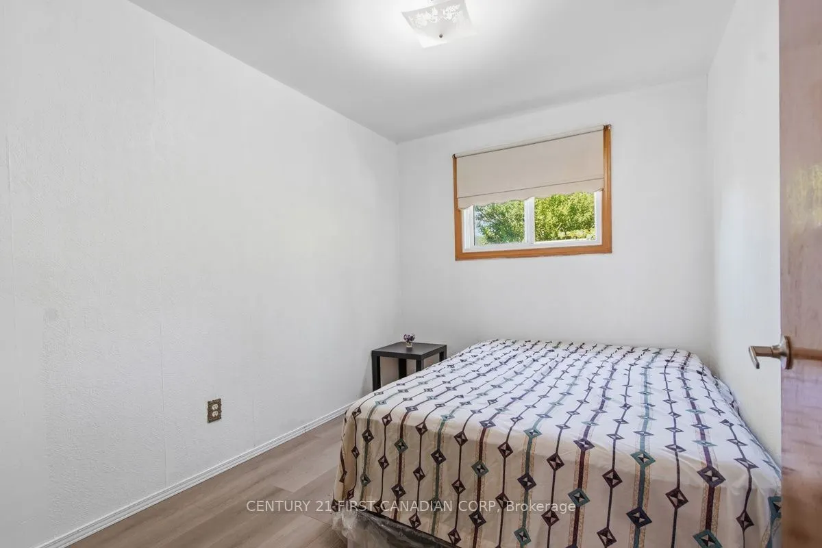 17 Edgemere Crescent