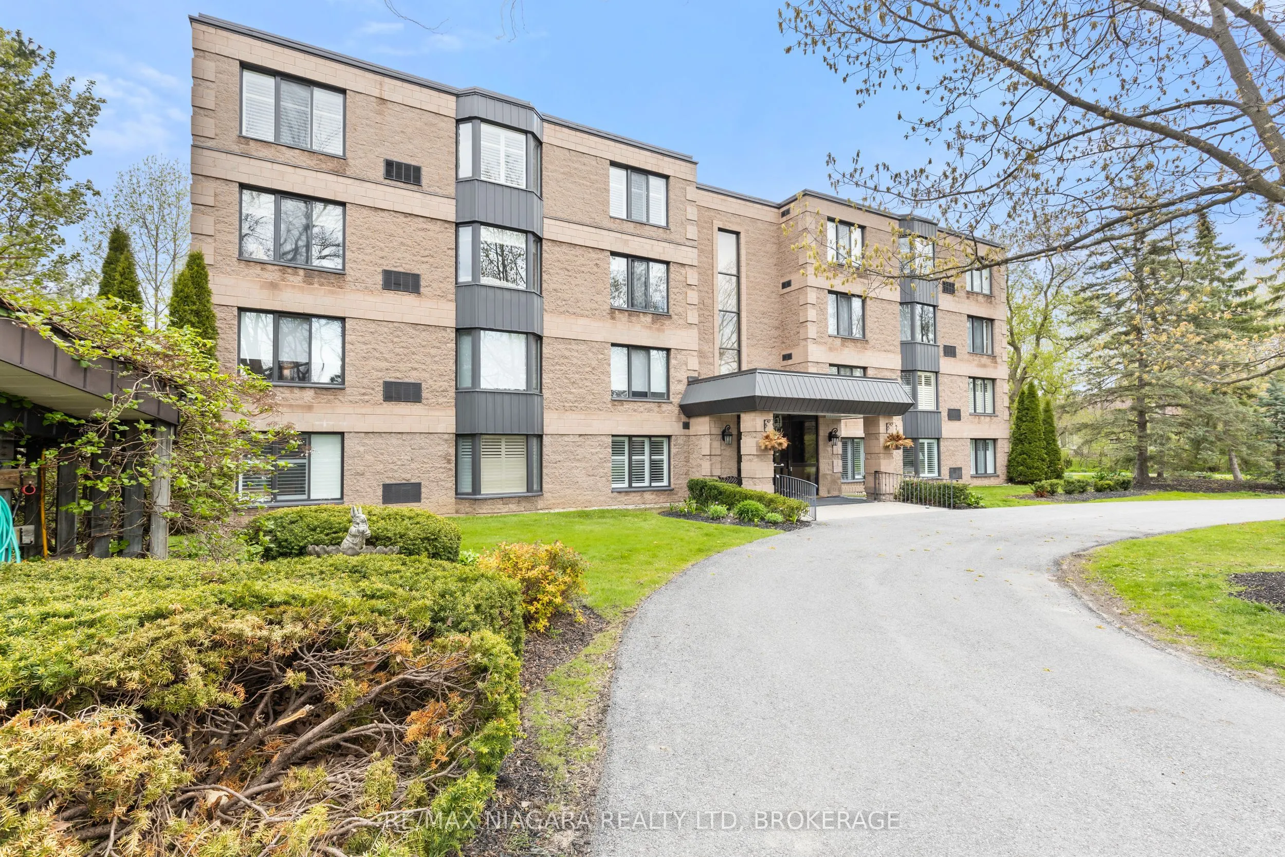 61 Paffard Street #403