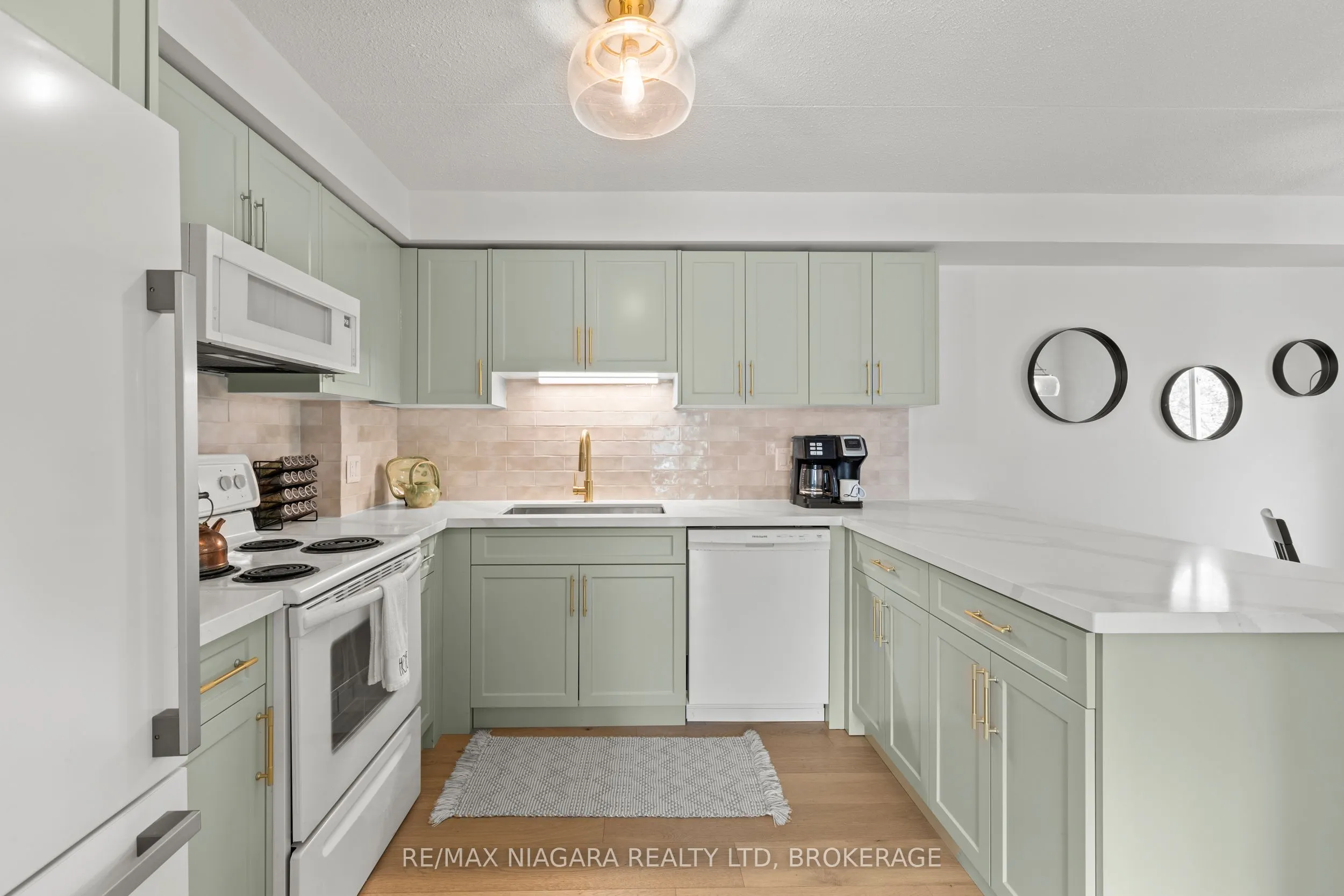 61 Paffard Street #403