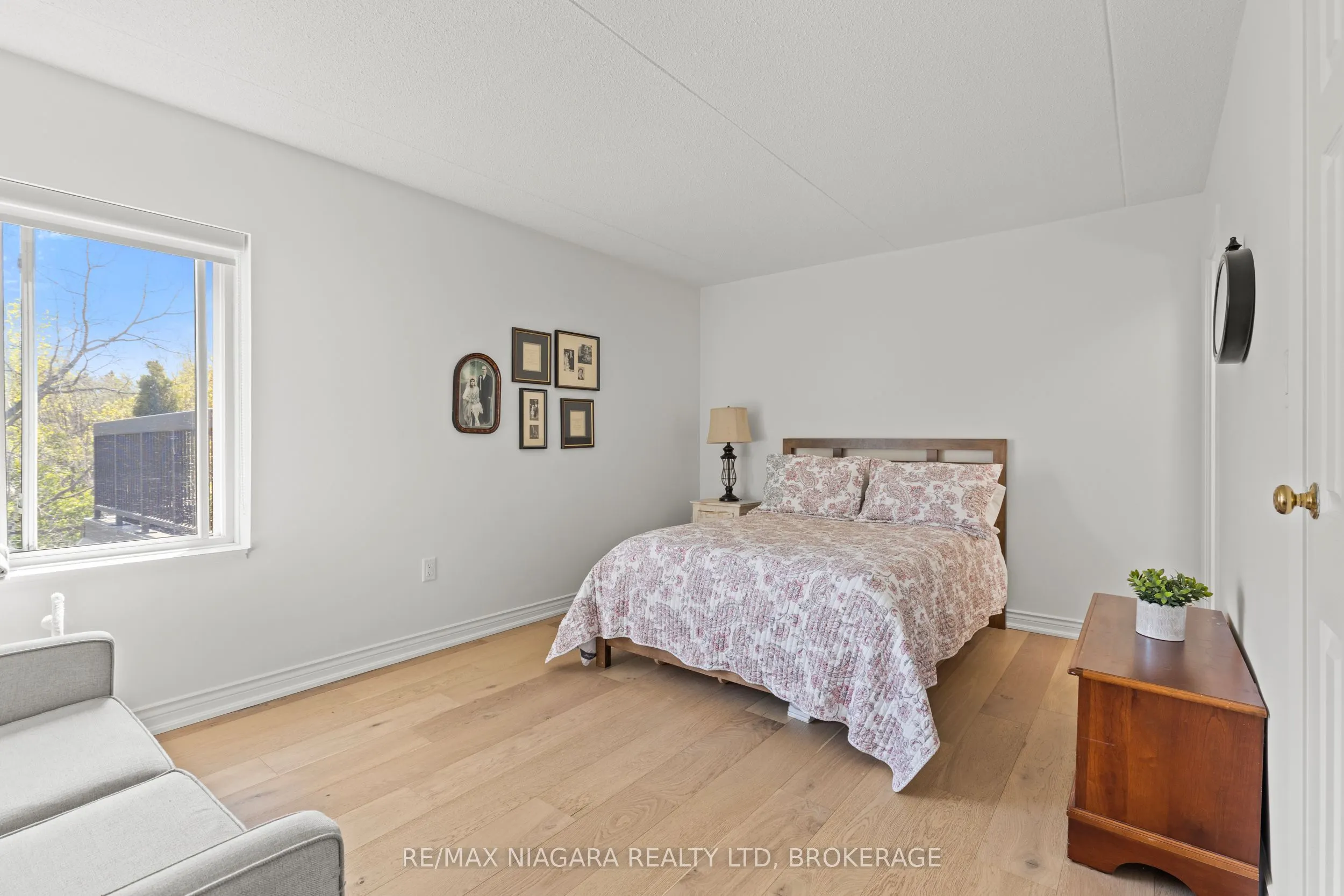 61 Paffard Street #403
