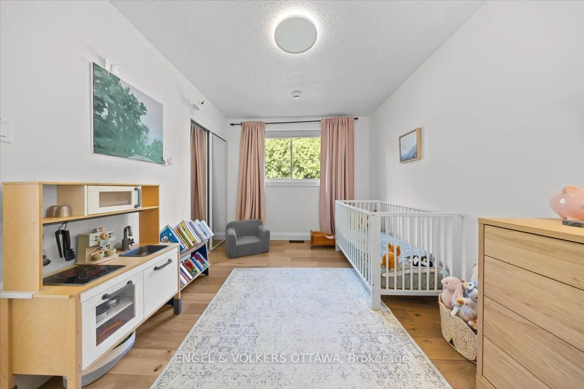 1393 Sutherland Drive