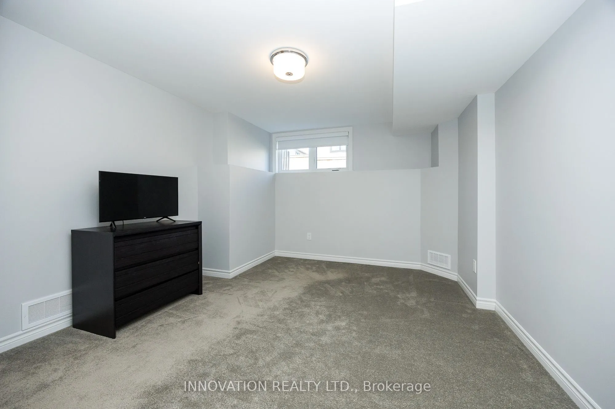 60 KAYENTA Street