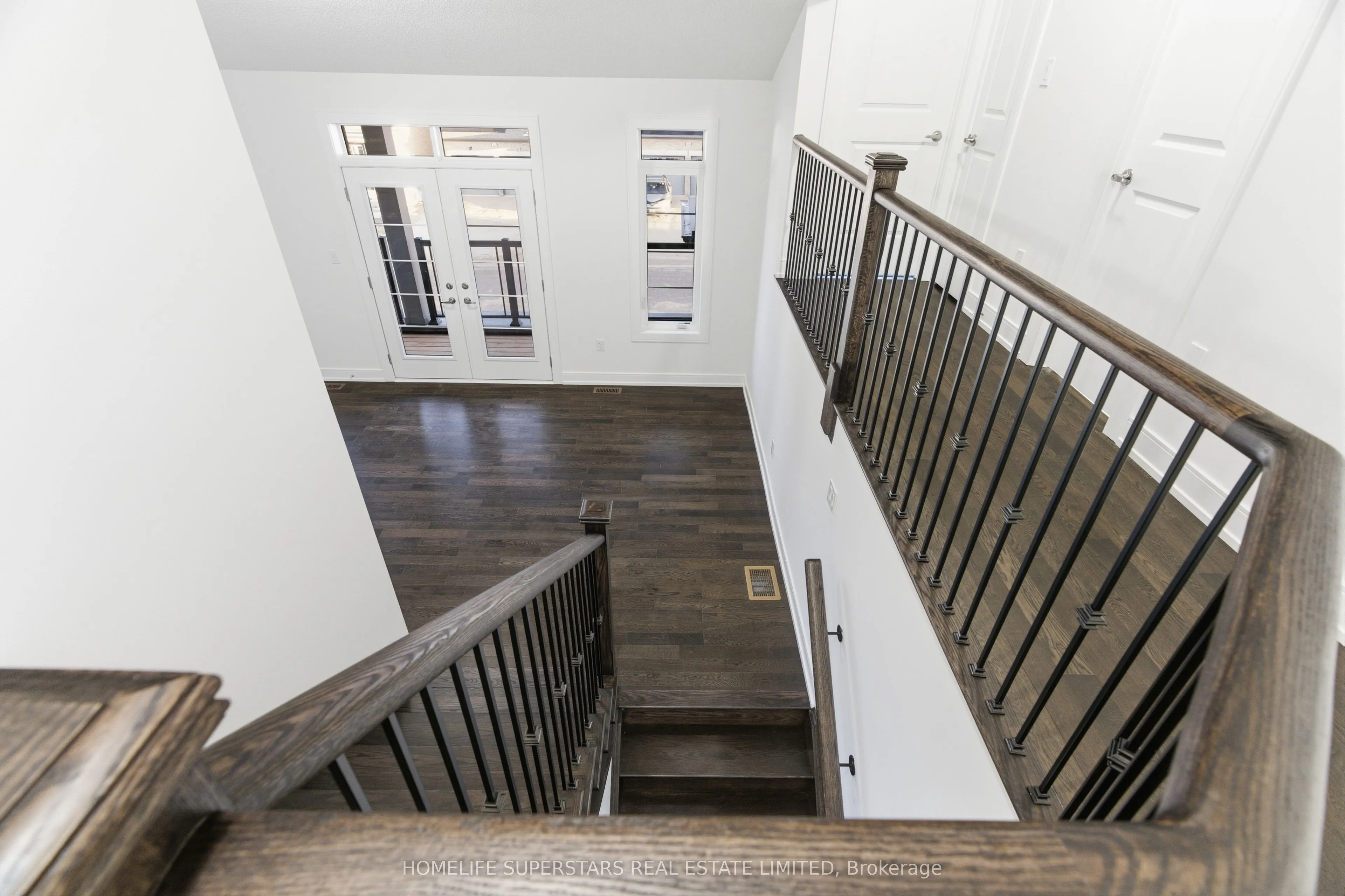 25 Mundell Road