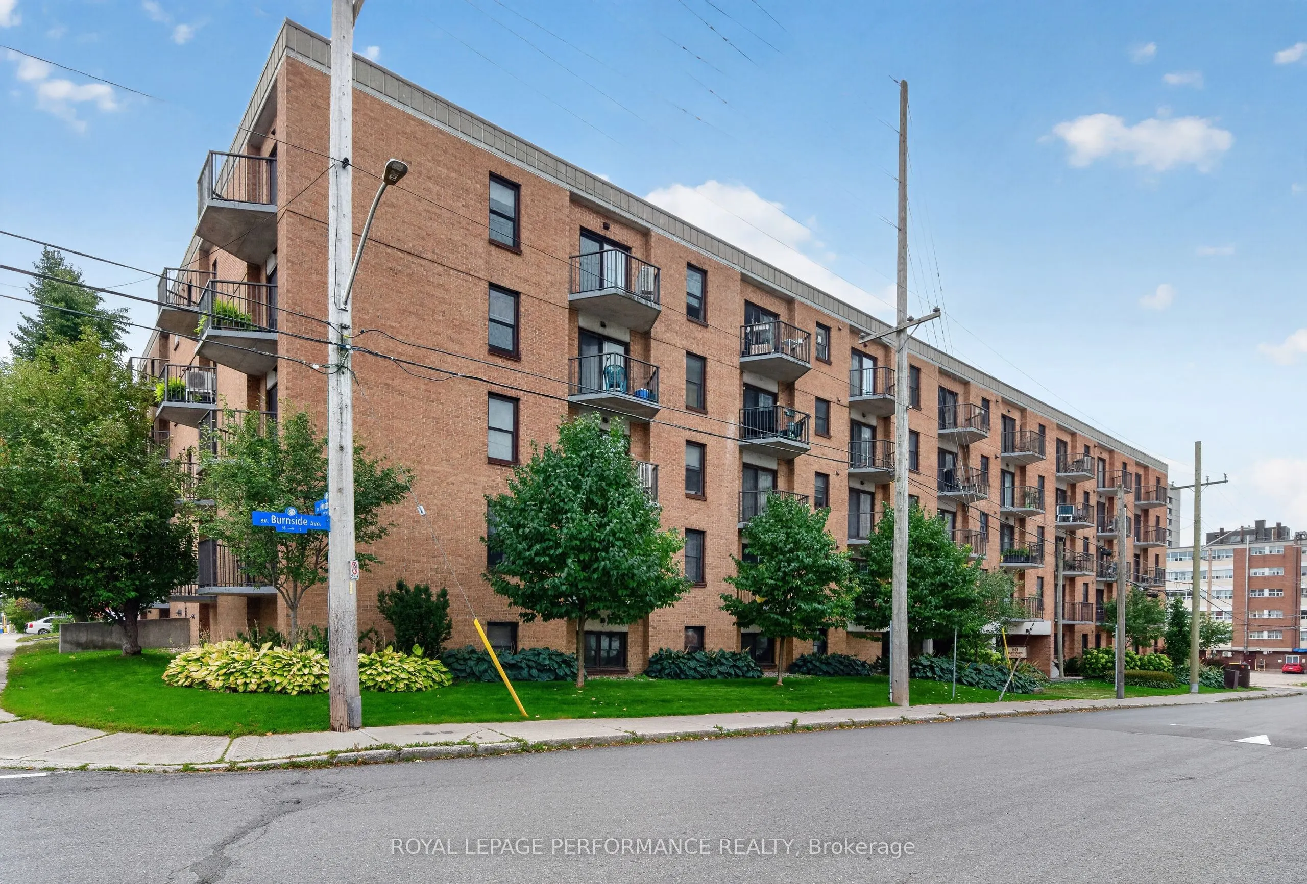 50 Burnside Avenue #407