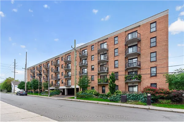 50 Burnside Avenue #407