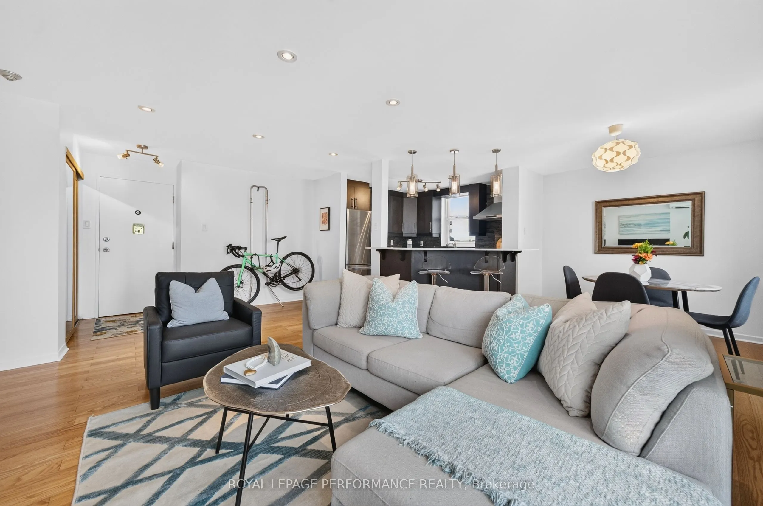 50 Burnside Avenue #407