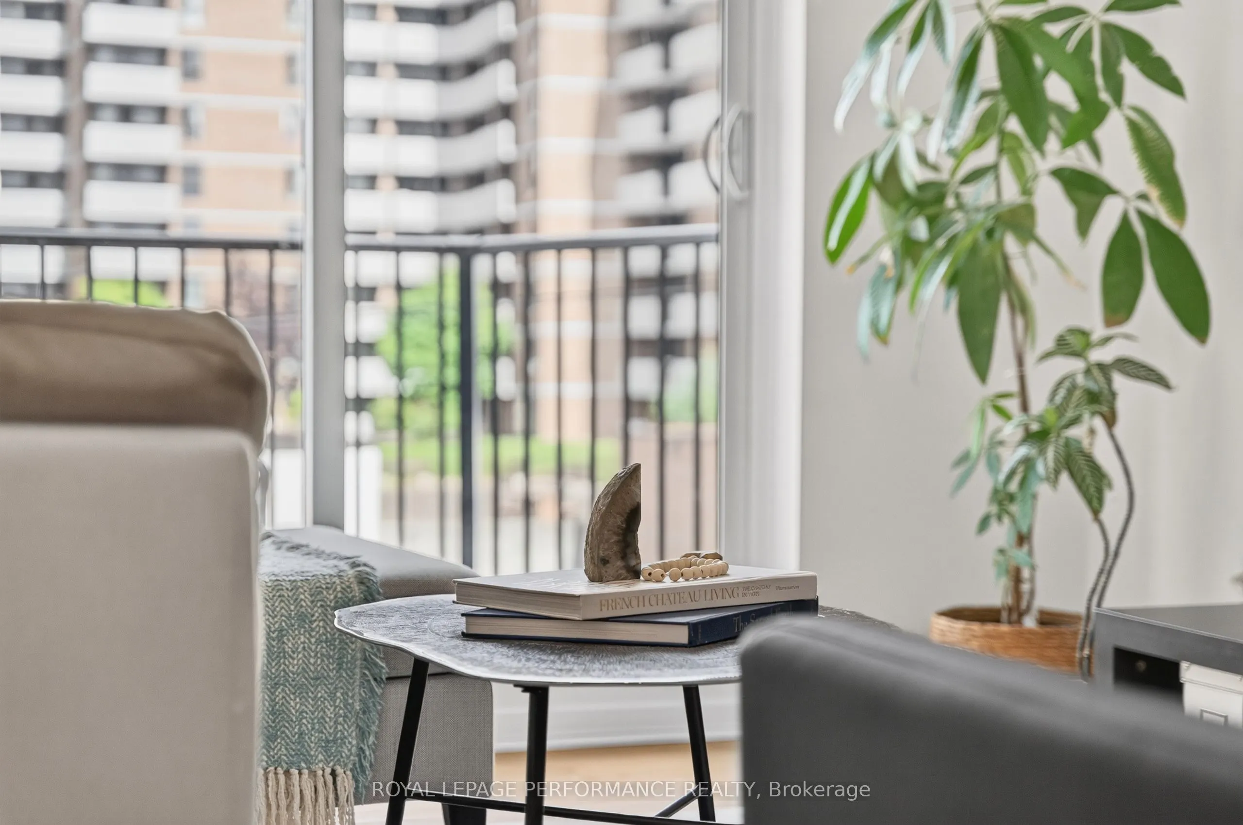 50 Burnside Avenue #407