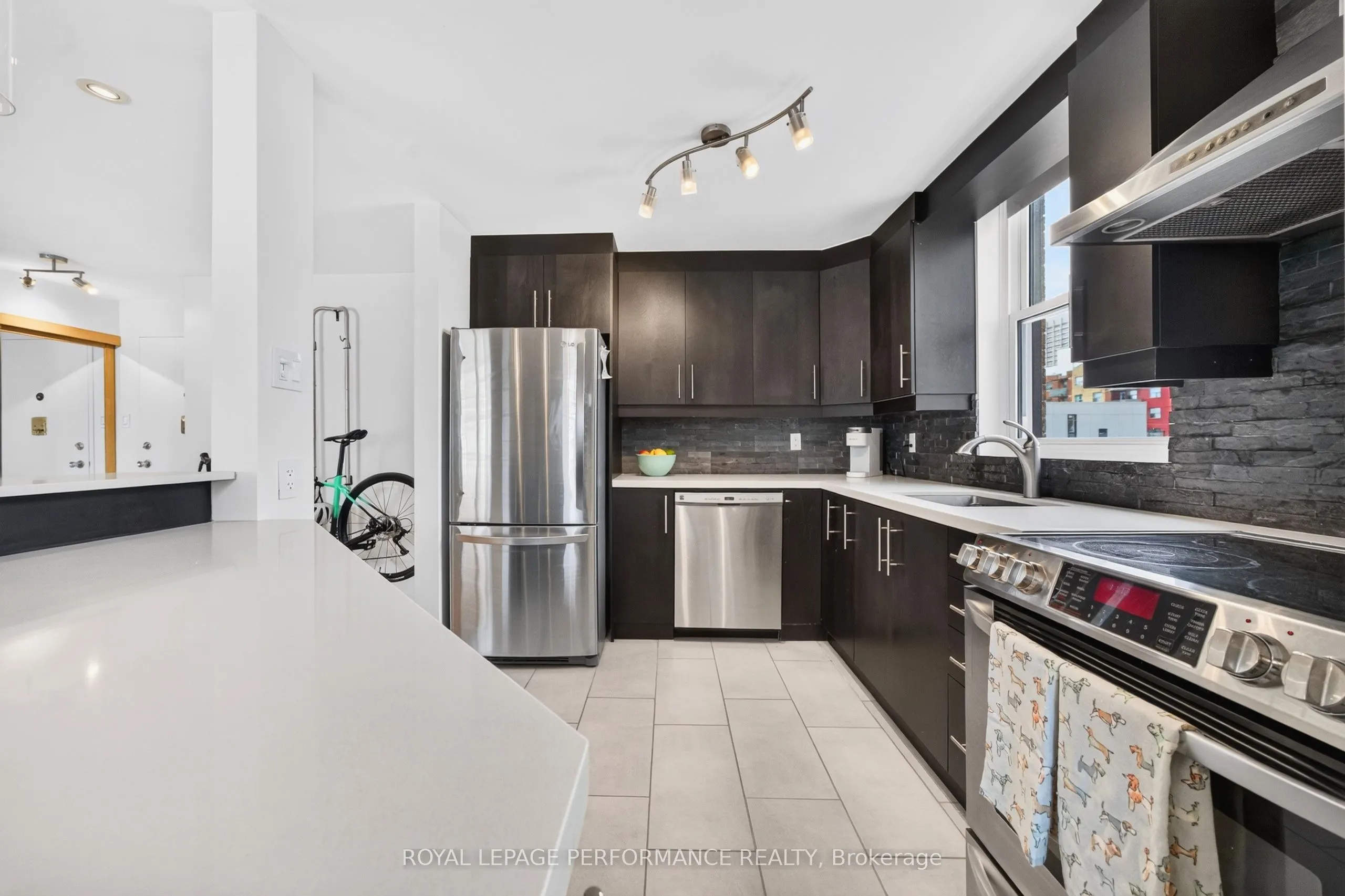 50 Burnside Avenue #407