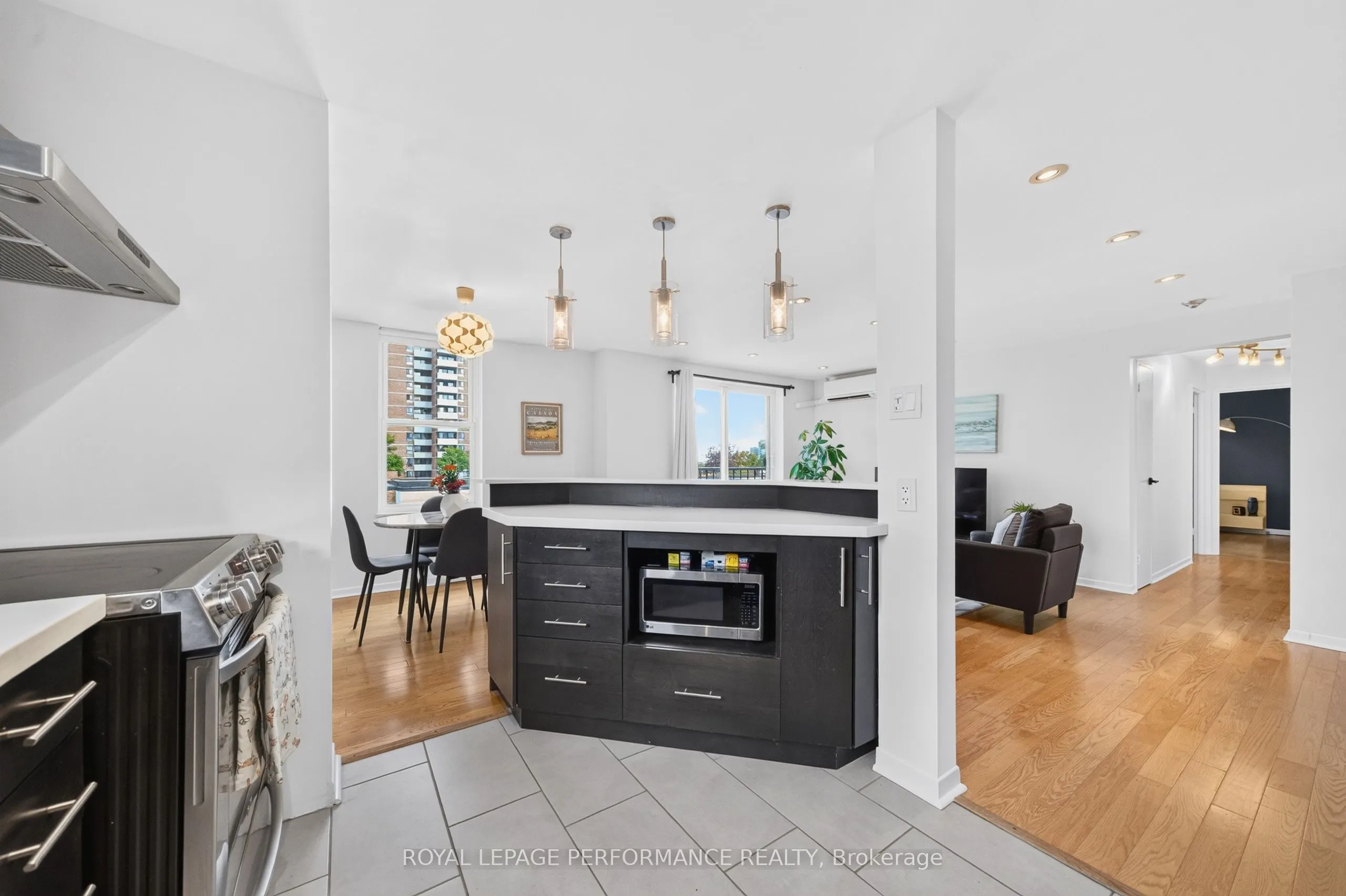 50 Burnside Avenue #407