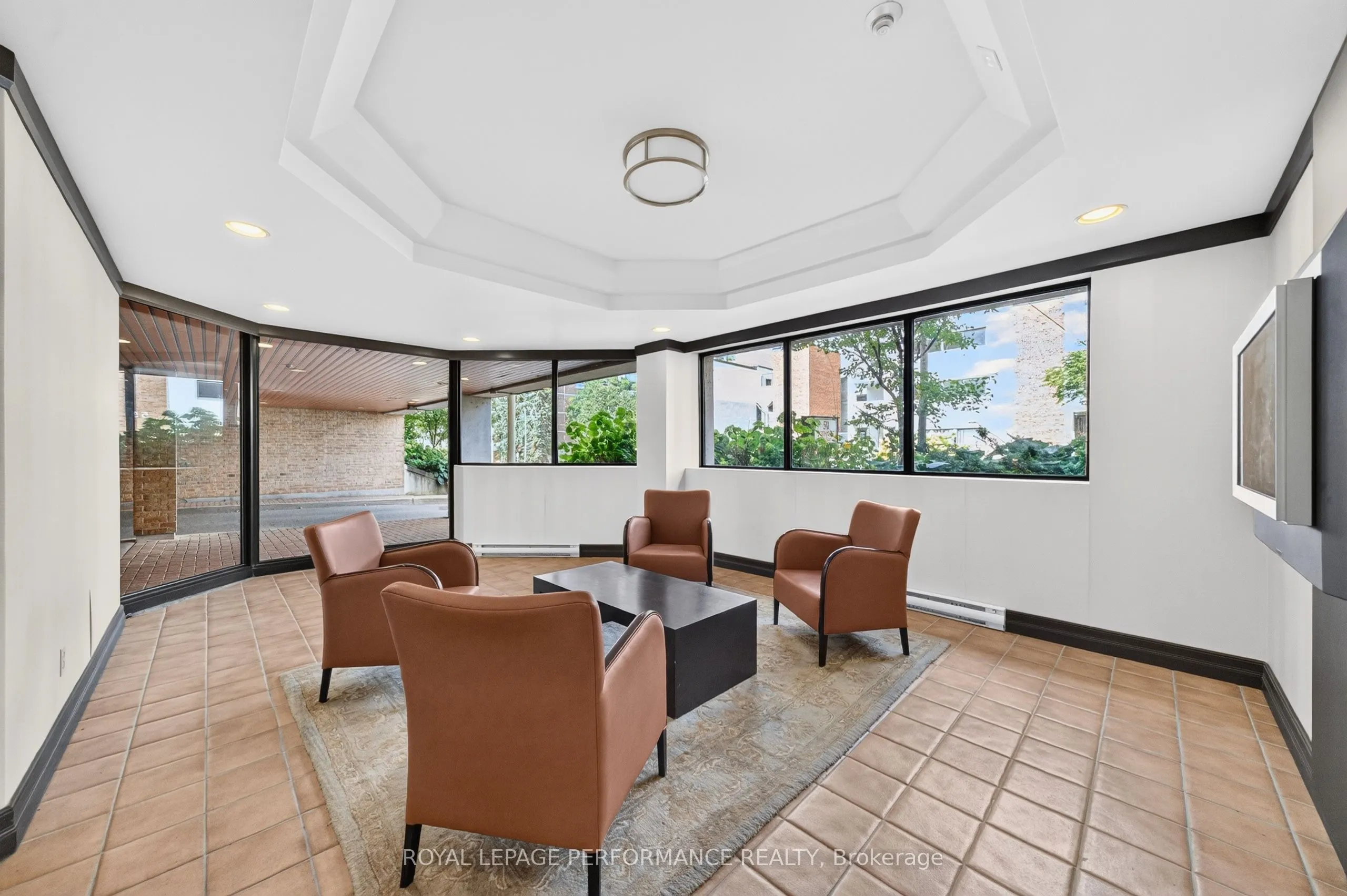 50 Burnside Avenue #407