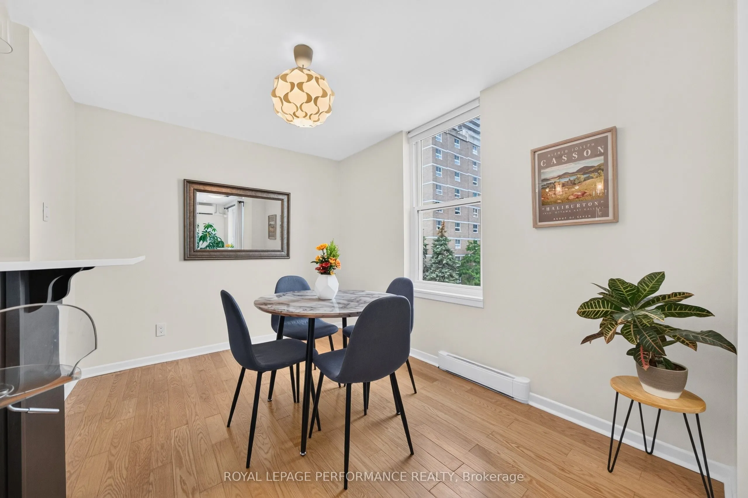 50 Burnside Avenue #407