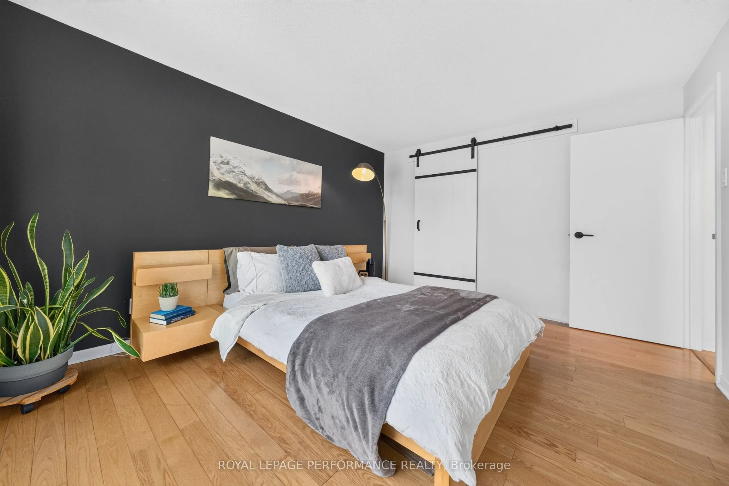 50 Burnside Avenue #407